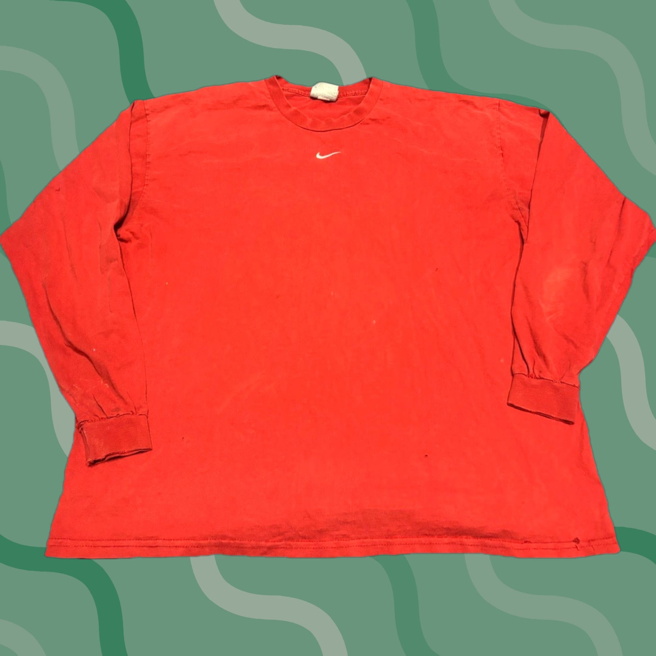 Nike VINTAGE Nike Embroidered Center Swoosh Long Sleeve Shirt Men XL Red Cotton 90s Grunge Hip Hop Sports Logo Crew Neck Size US XL / EU 56 / 4 - 1 Thumbnail