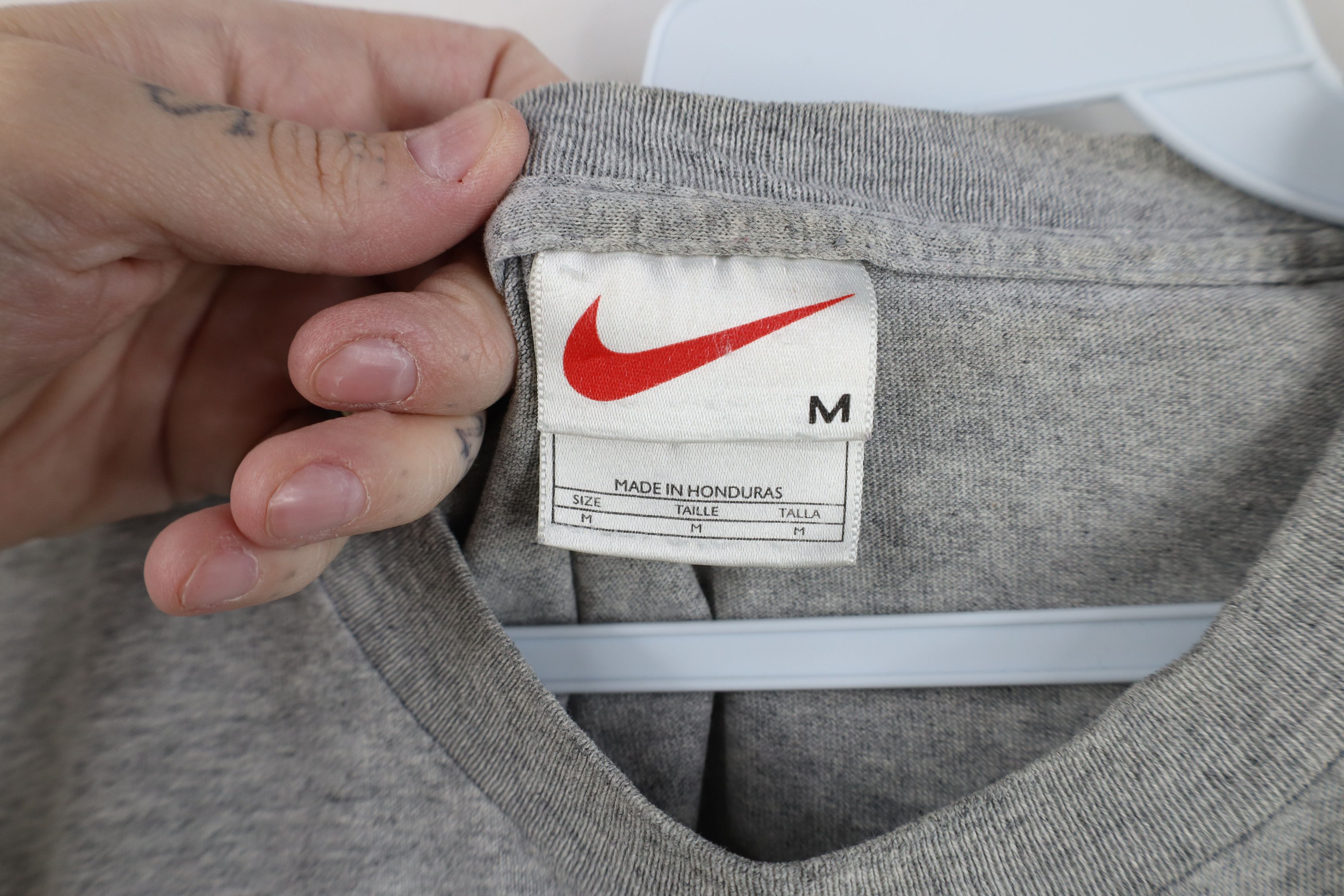 Nike Vintage 90s Nike Travis Scott Center Big Swoosh T-Shirt Size US M / EU 48-50 / 2 - 7 Thumbnail