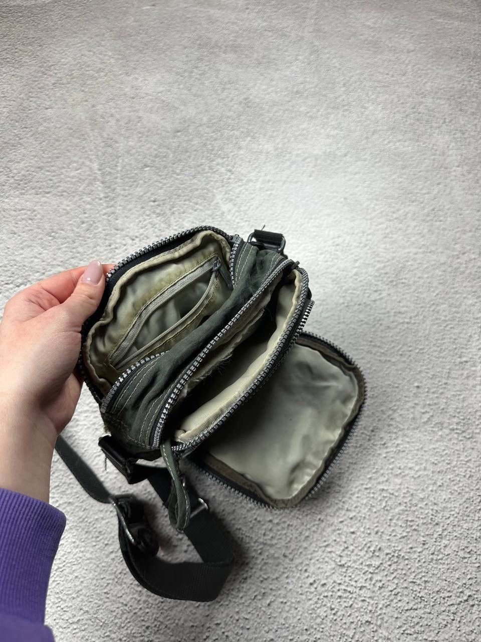 Japanese Brand Vintage Japan Messenger Sling Bag Distressed Y2K Faded Size ONE SIZE - 13 Thumbnail