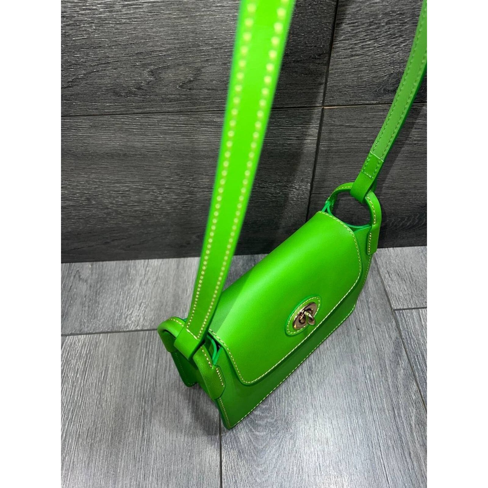 Dooney & Bourke Dooney & Bourke Smooth Leather Pinky Bag Kelly Green A653792 Size ONE SIZE - 4 Thumbnail