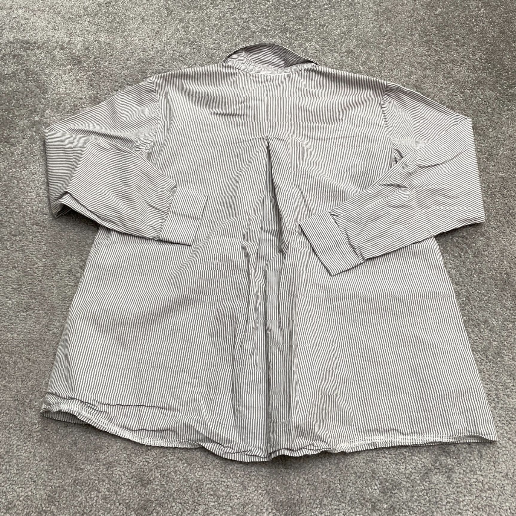 AQUA Aqua Button-Up Shirt Womens 6 Gray White Striped Long Sleeve Casual Knit 100% Cotton Regular Size M / US 6-8 / IT 42-44 - 2 Thumbnail