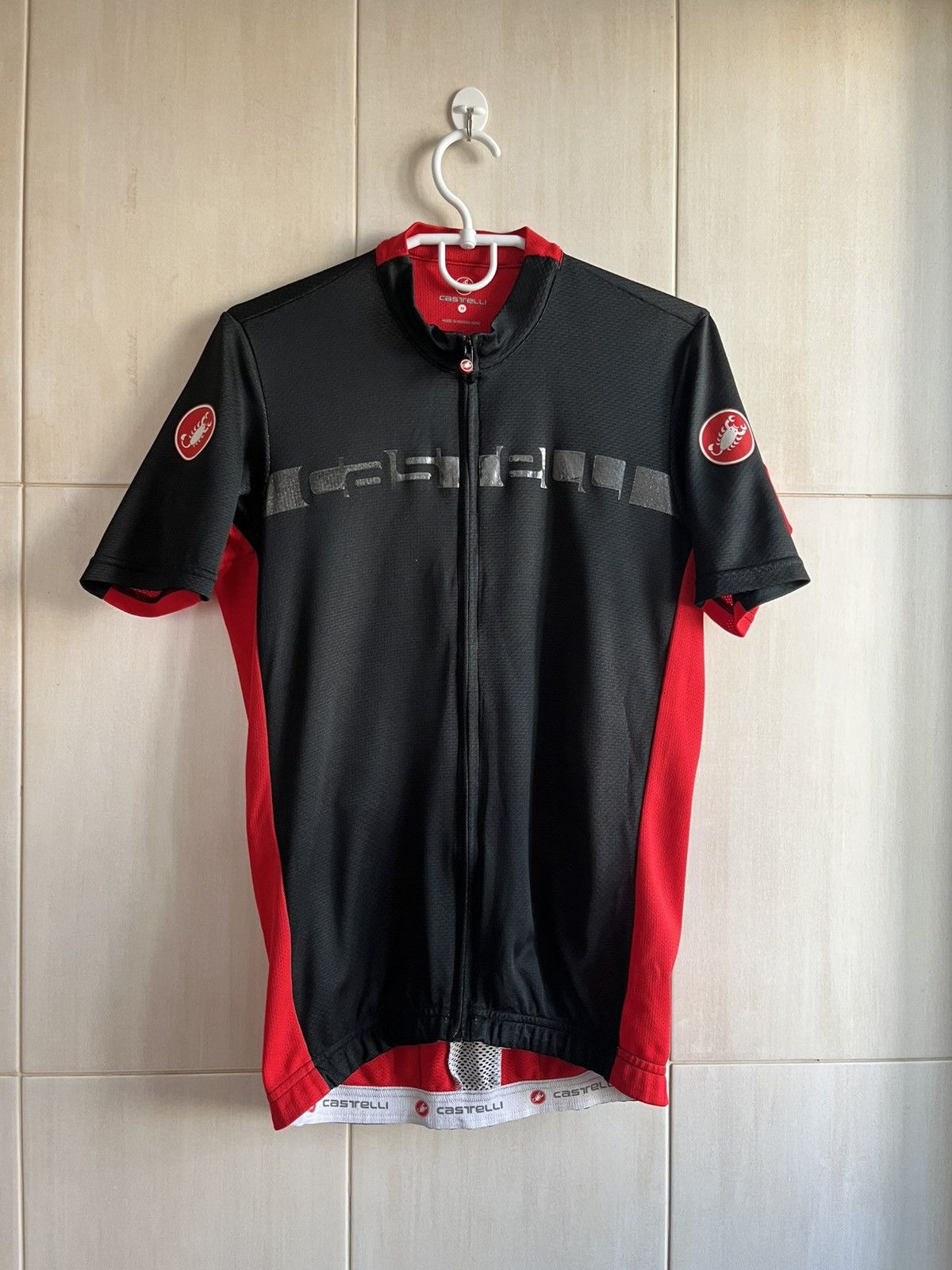Other Castelli Cycling Jersey Black Red Medium Size US M / EU 48-50 / 2 - 1 Thumbnail
