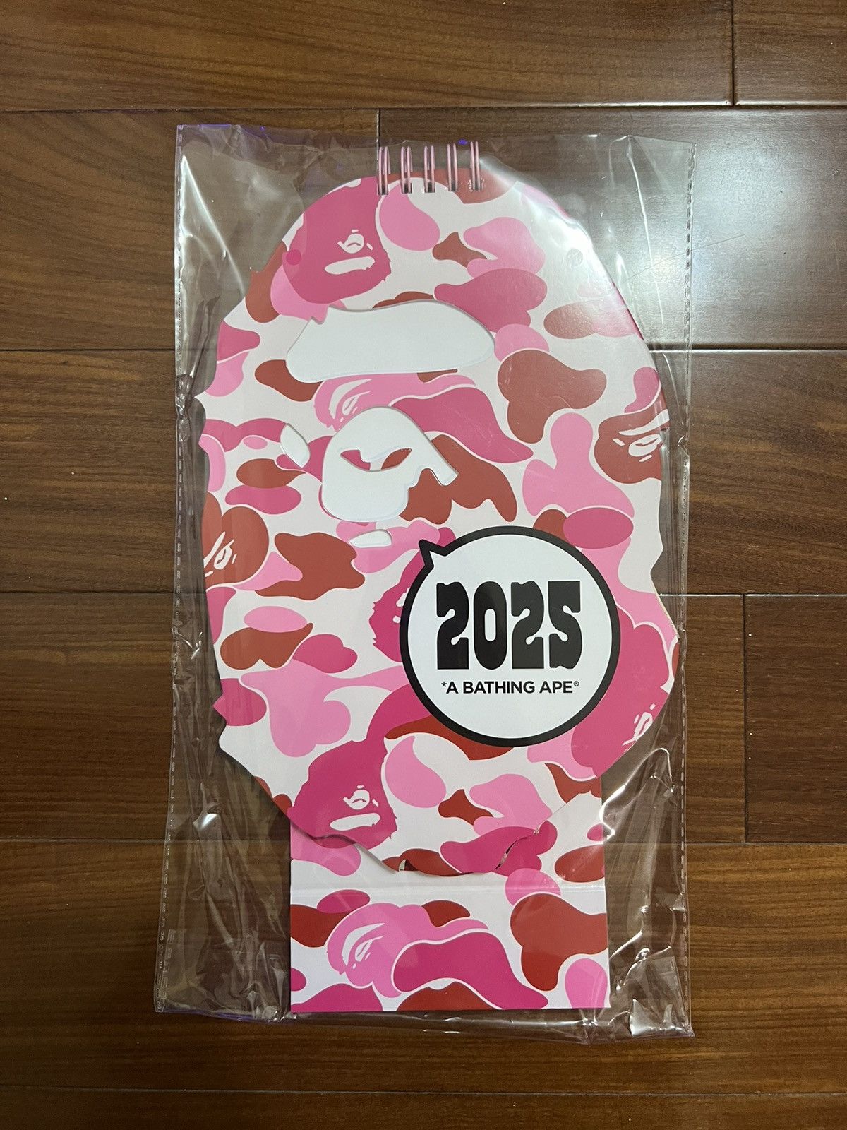 Bape Bape pink camo 2025 calendar Size ONE SIZE - 1 Thumbnail