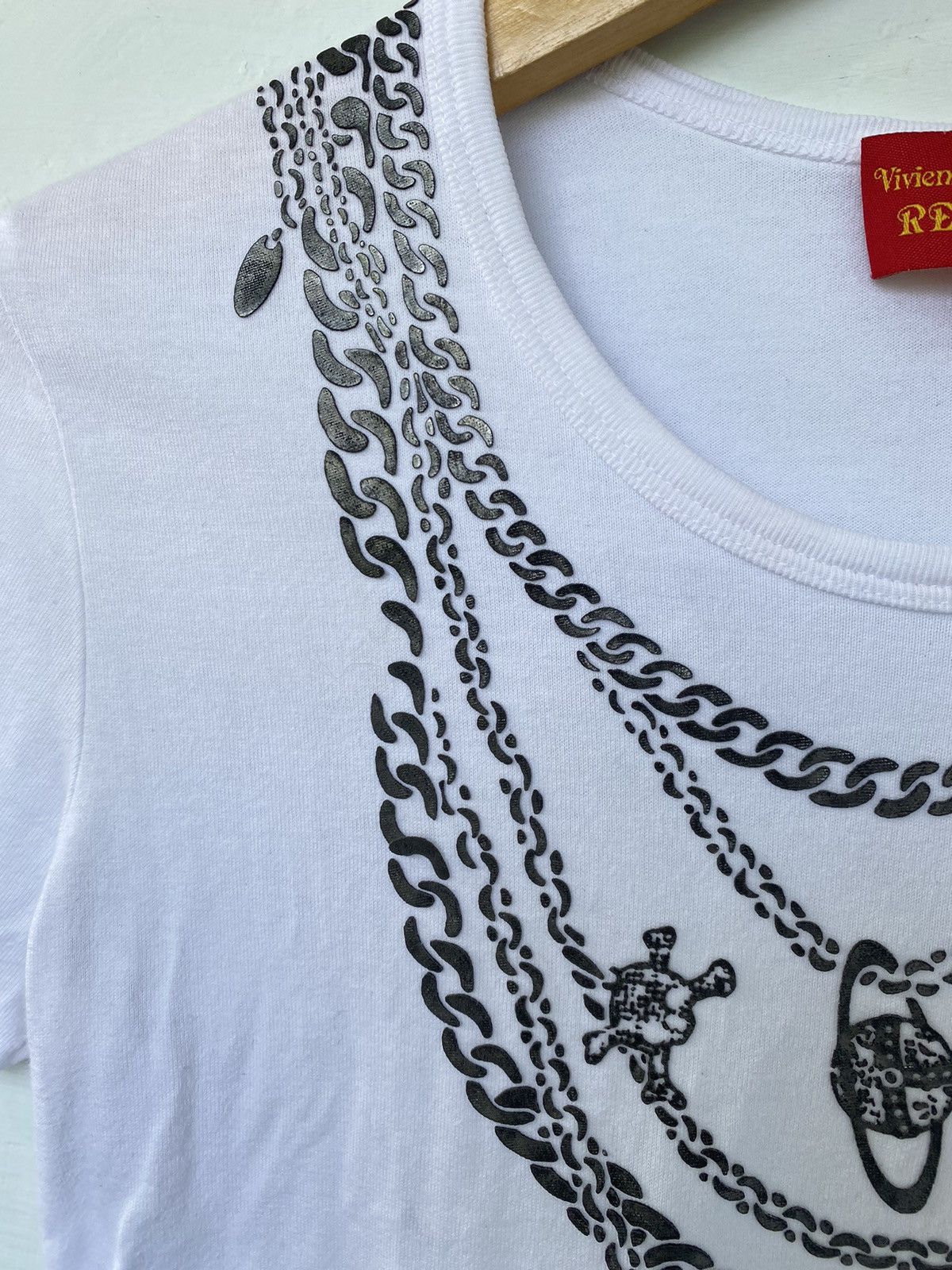 Japanese Brand × Vintage × Vivienne Westwood Rare Vivienne Westwood Necklace Print Orb Logo Design Tee Size S / US 4 / IT 40 - 2 Thumbnail