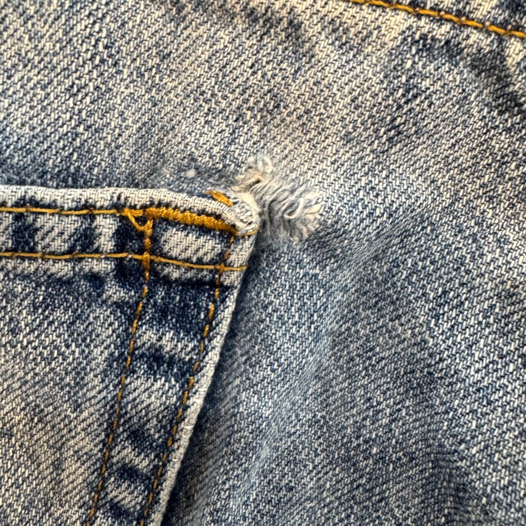 Levi's VINTAGE Levi's 505 Denim Jean Shorts Jorts Mens 34 Medium Wash Grunge Skater Size US 34 / EU 50 - 7 Thumbnail