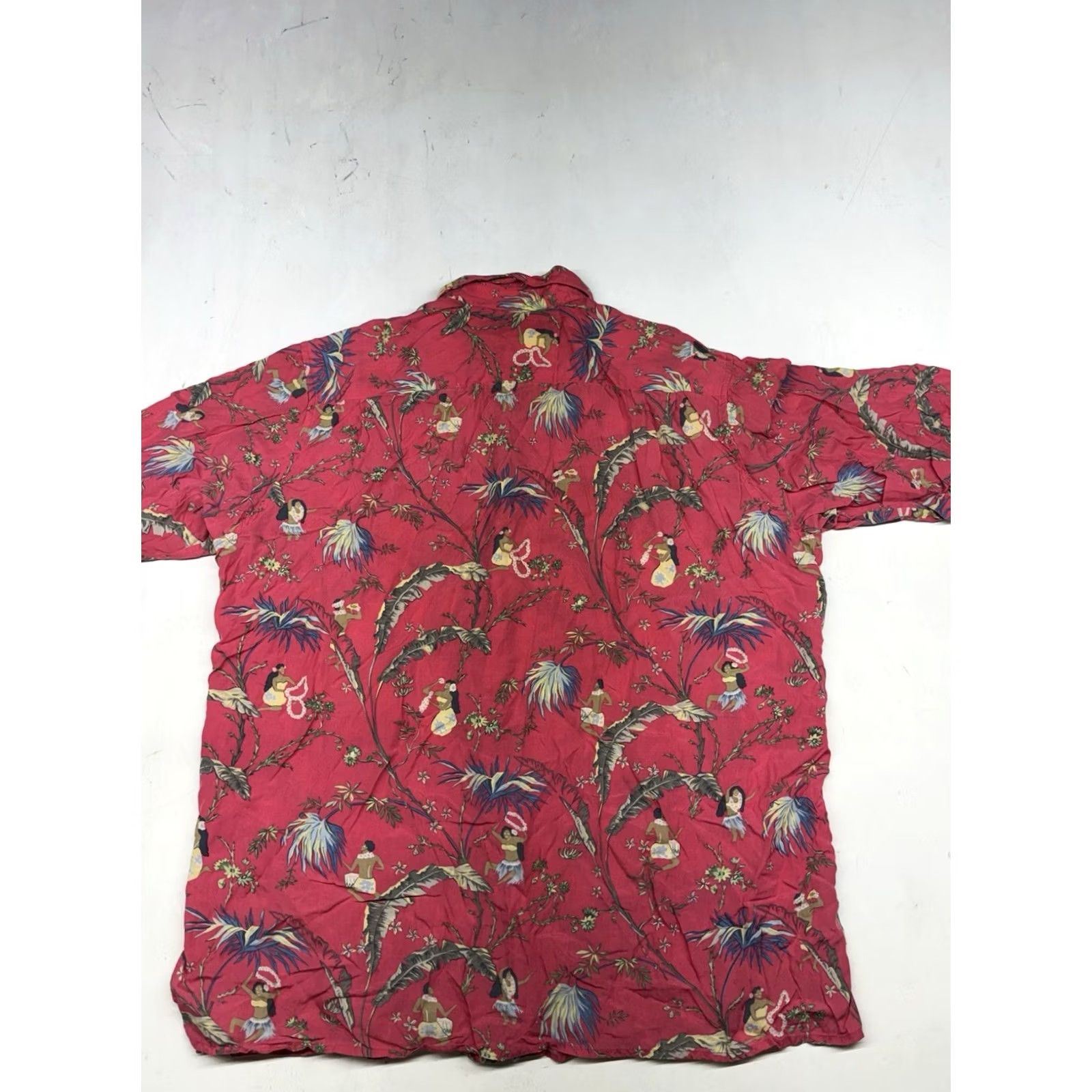 Reyn Spooner VINTAGE Reyn Spooner Hawaiian Shirt Floral Hula Girl Lei Red Mens L Short Sleeve Button-Up Pocket Breathing Rayon Summer Spring Fall Size US L / EU 52-54 / 3 - 6 Thumbnail
