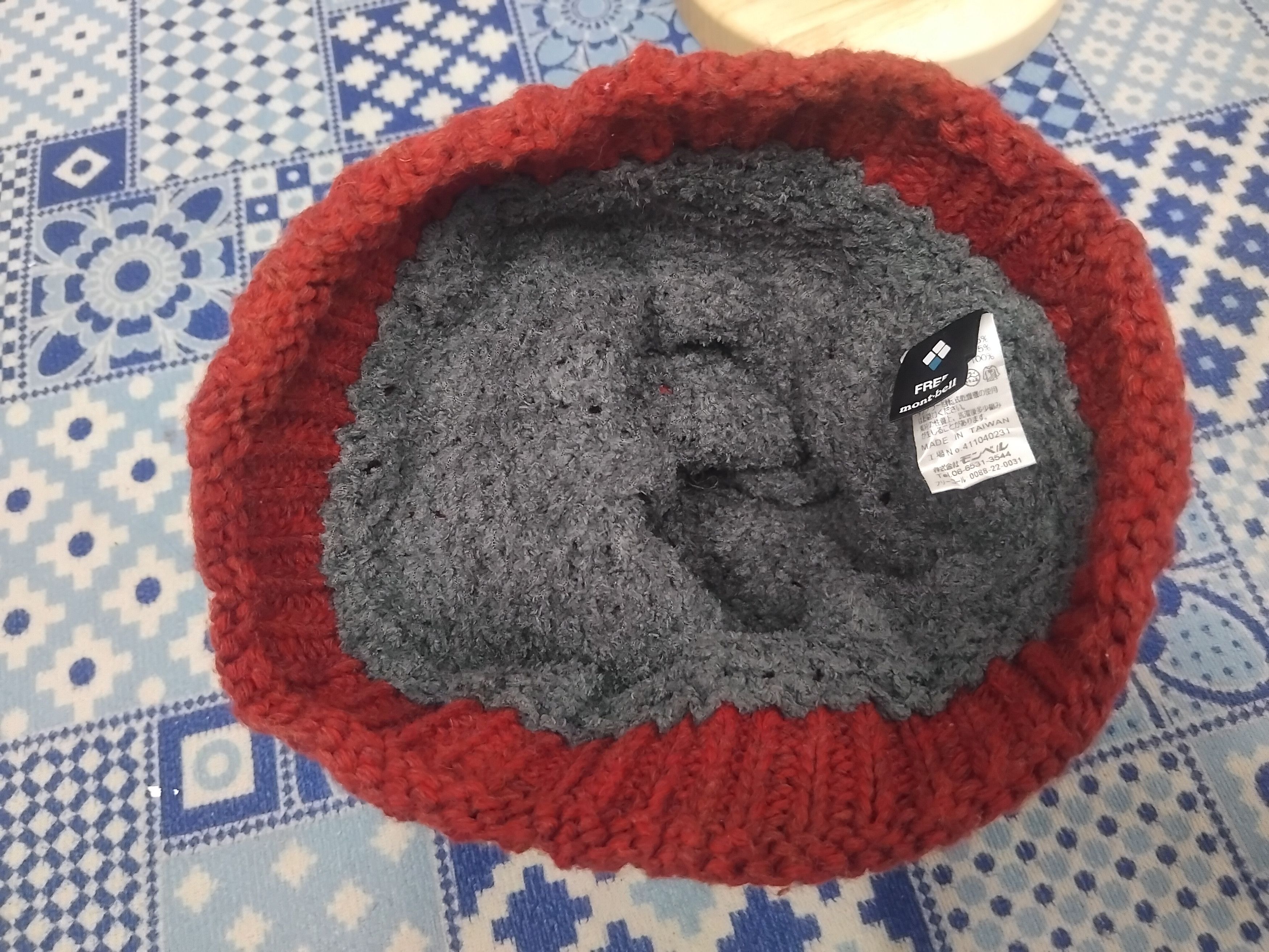 Montbell 💥Montbell red colour beanie hat Size ONE SIZE - 4 Thumbnail