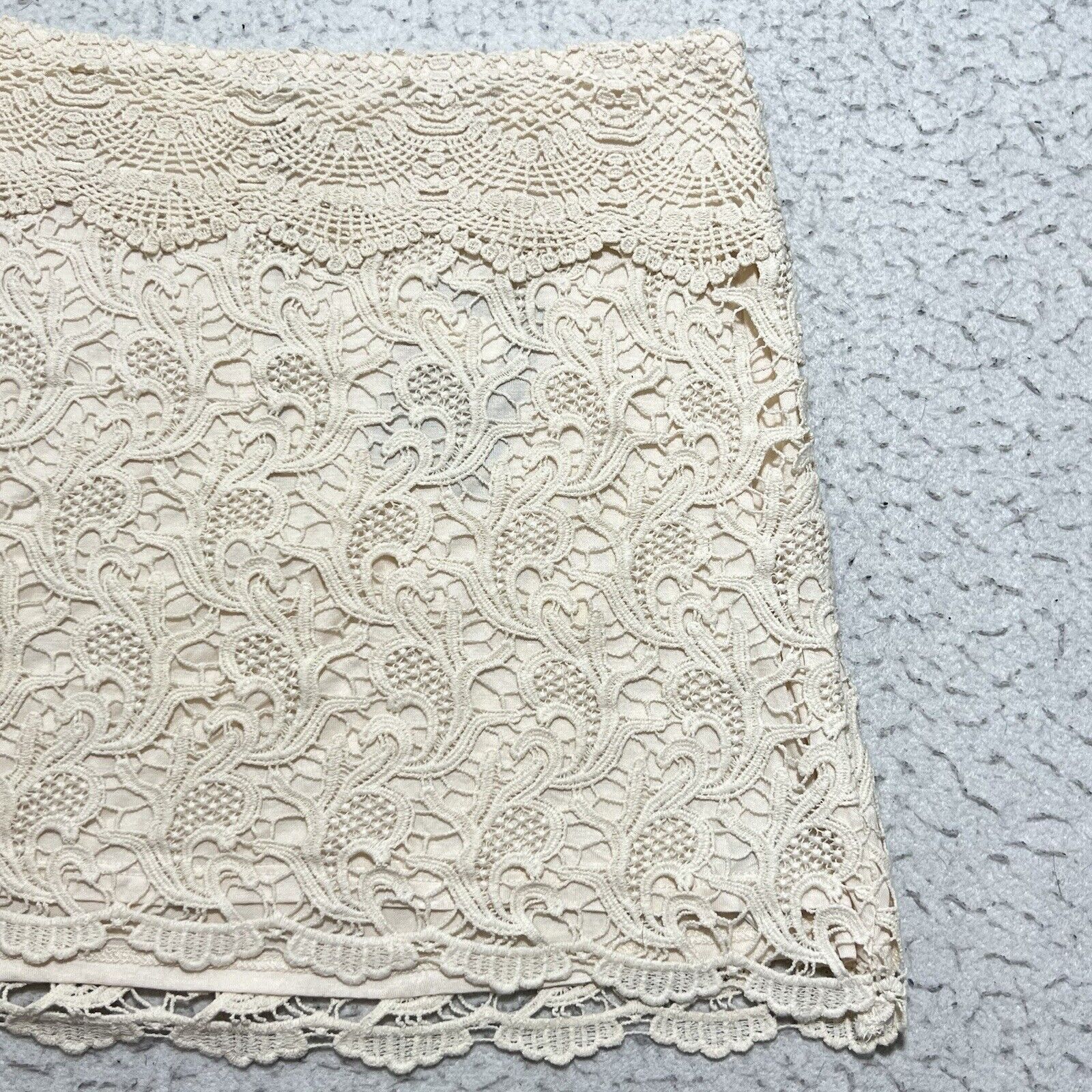 Urban Outfitters Pins and Needles Lace Crochet Mini Skirt Urban Outfitters Size 30" / US 8 / IT 44 - 5 Thumbnail