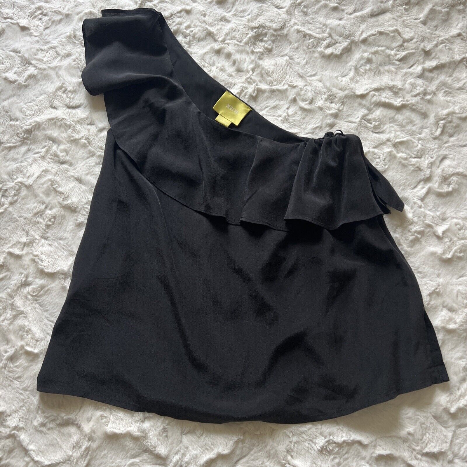 Anthropologie Anthropologie NWT Maeve Women Black Single Shoulder Top S 4 Size S / US 4 / IT 40 - 1 Thumbnail