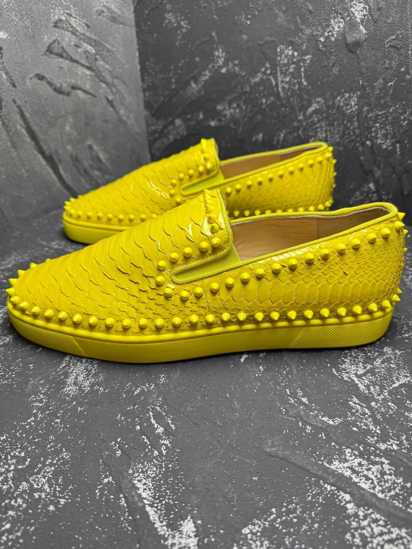 Christian Louboutin Christian Louboutin Trim Studded Red Sole Sneakers Q10 Size US 10.5 / EU 43-44 - 8 Thumbnail