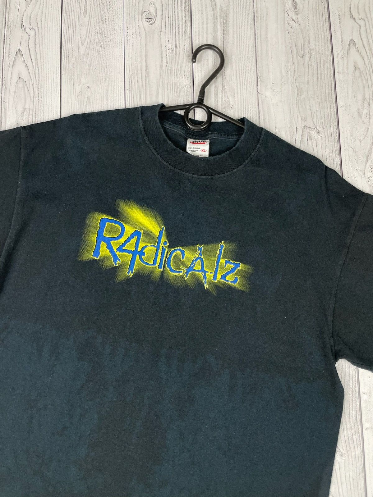Other Vintage rock tee radicalz R4dicalz made in USA rare XL Size US XL / EU 56 / 4 - 2 Thumbnail
