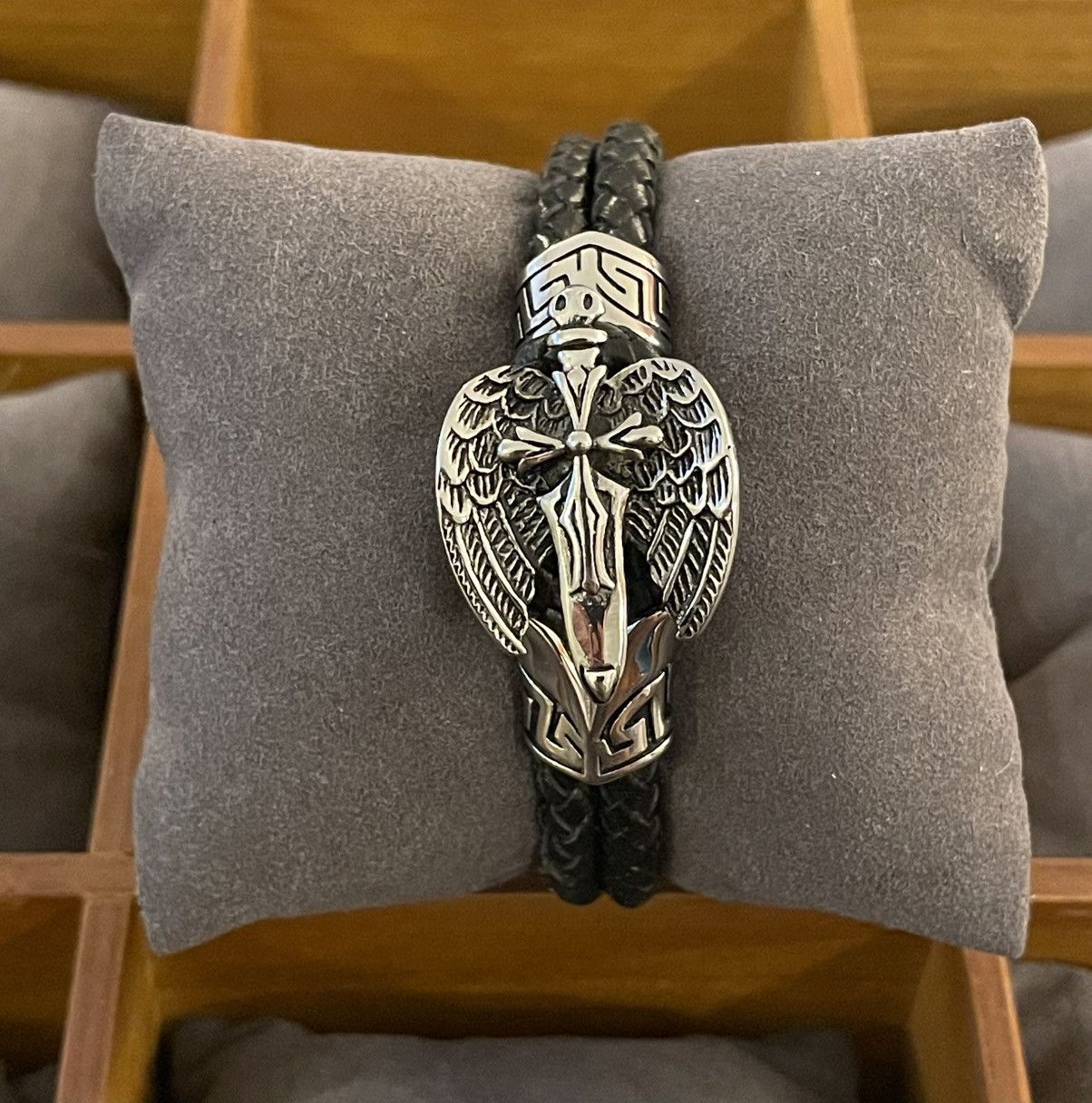 Other Winged Sword stainless steel and leather bracelet Size ONE SIZE - 1 Preview