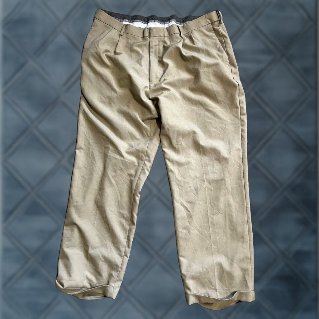 Haggar Haggar Pants Mens 42x30 Polyester Beige Pleated Premium Classic Fit Pants Mens Beige 42x30 Classic Fit Dress Pants Mens Haggar Size US 42 / EU 58 - 1 Thumbnail