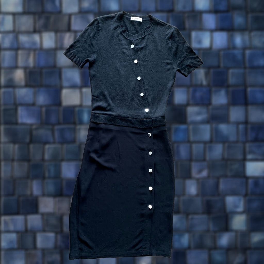 Altuzarra Altuzarra Hestia Knit Merino Viscose Front Button Shift Dress Black Midi 36 Women's Cap Sleeve Button Neck Round Vintage? Size XS / US 0-2 / IT 36-38 - 1 Thumbnail