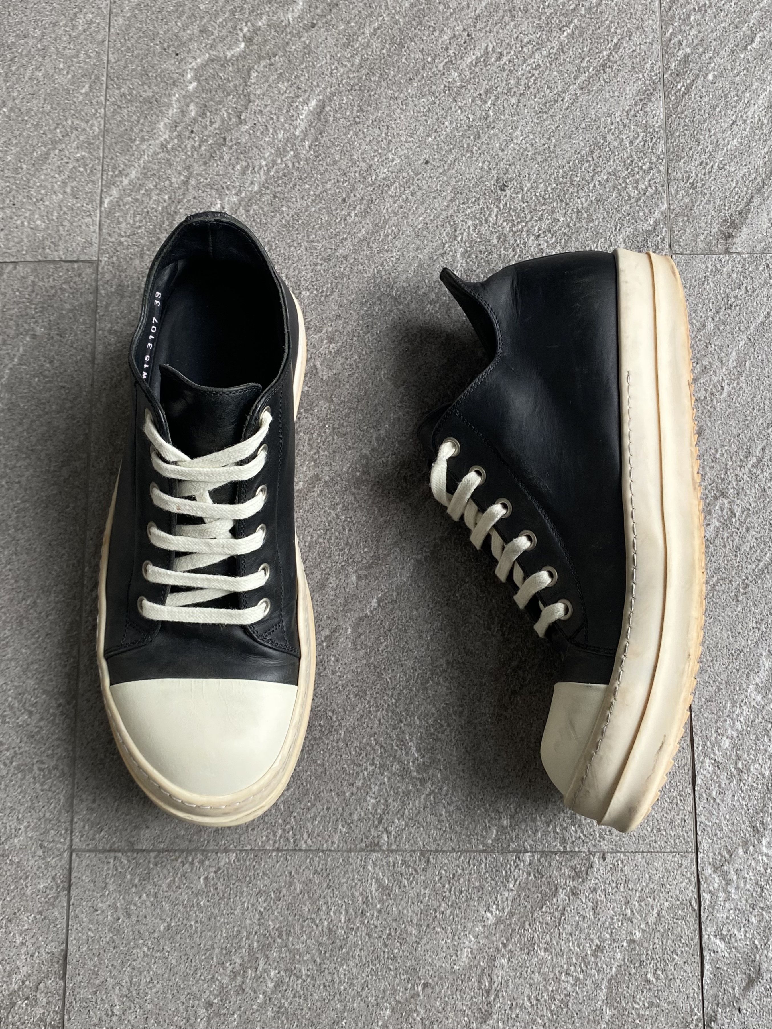 Rick Owens Rick Owens Low Sneaker Black Leather Milk Toe 39 Size US 6 / EU 39 - 9 Thumbnail