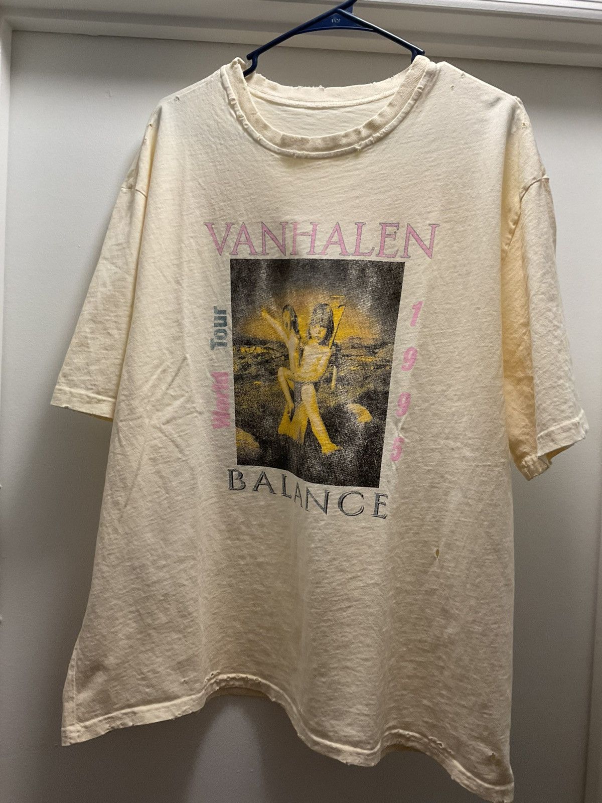 Balance tee (raspberry hills)