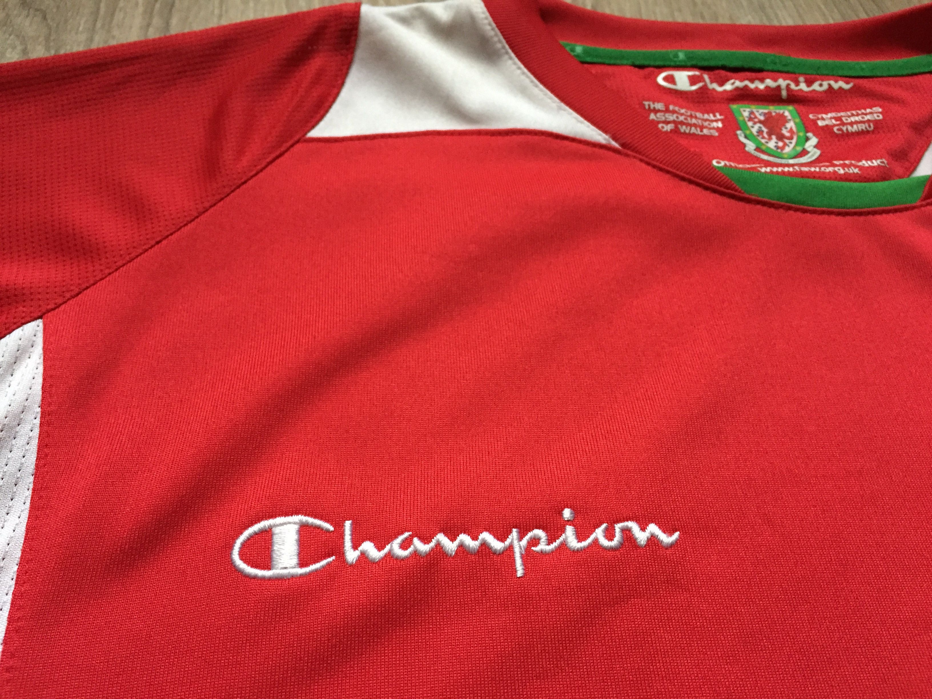 Champion × Vintage Champion Wales Home Football Jersey Size US L / EU 52-54 / 3 - 3 Thumbnail