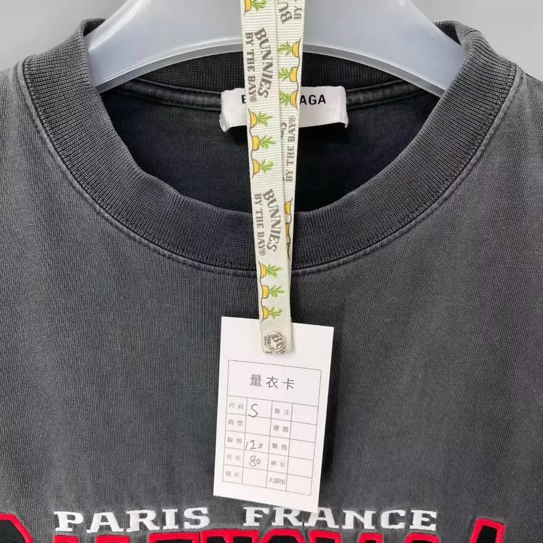 Balenciaga Balenciaga Make Old Batman Letter Short Sleeve Size US S / EU 44-46 / 1 - 6 Thumbnail