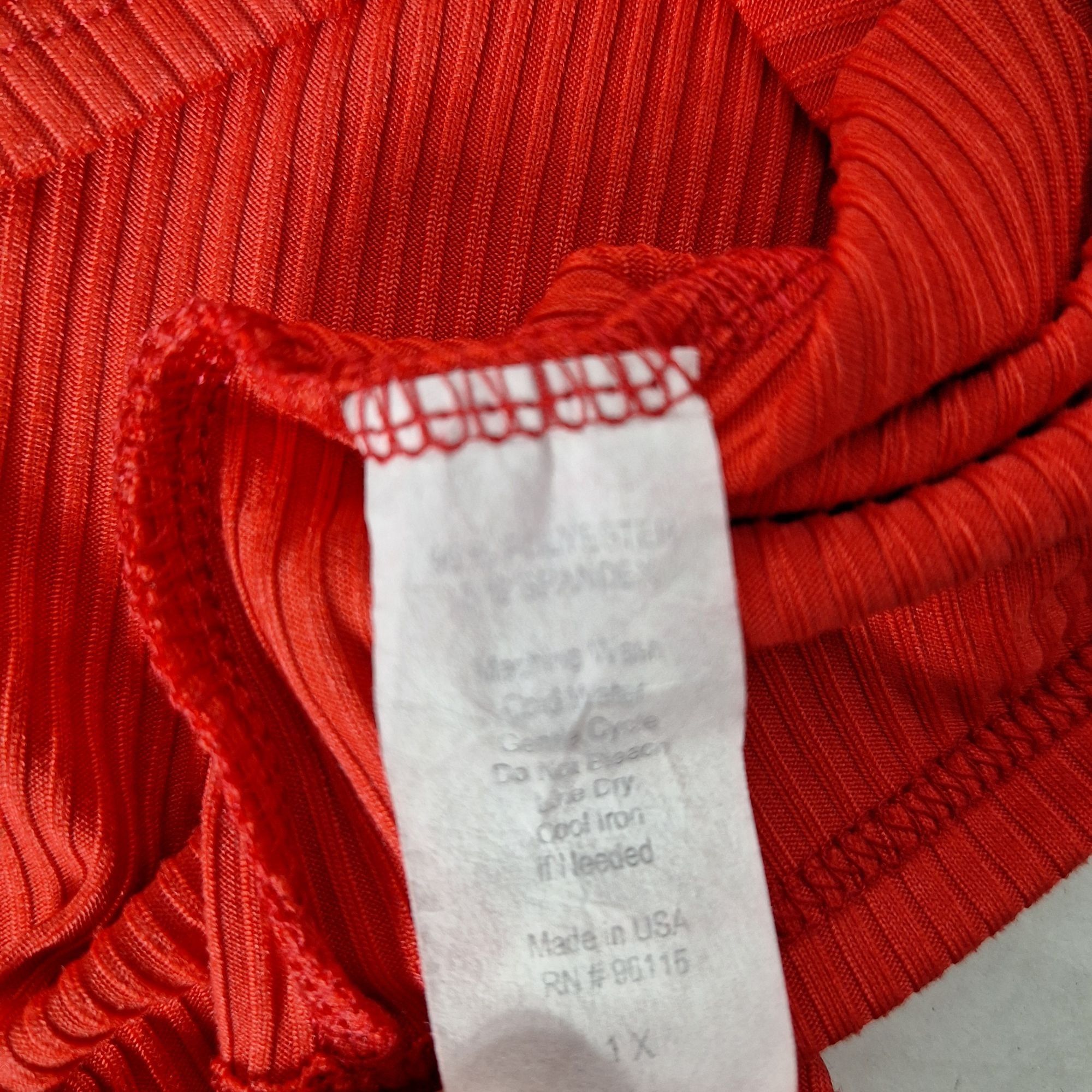 Other Sugar Coded Red Ribbed Short Sleeve Ruched Keyhole Top Plus Size XL / US 12-14 / IT 48-50 - 5 Thumbnail