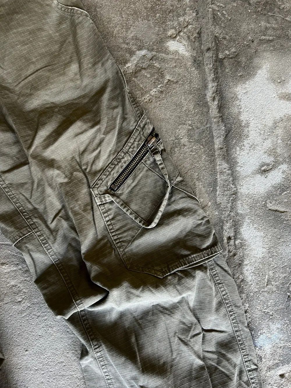 Japanese Brand Vintage Balenciaga Junya Watanabe Bondage Cargo Pant Size US 30 / EU 46 - 3 Thumbnail