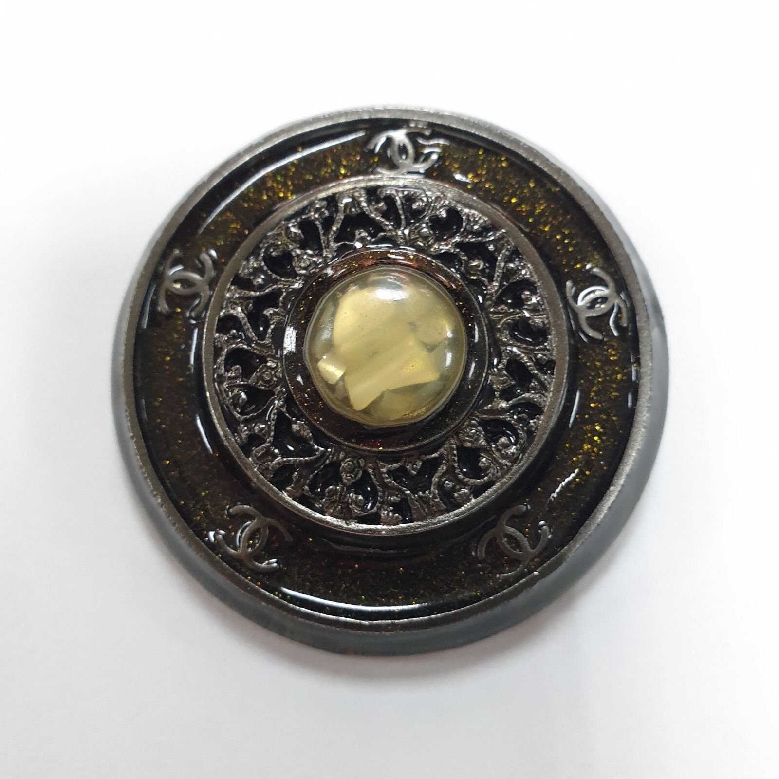 Chanel Chanel 11A round brooch Size ONE SIZE - 4 Thumbnail