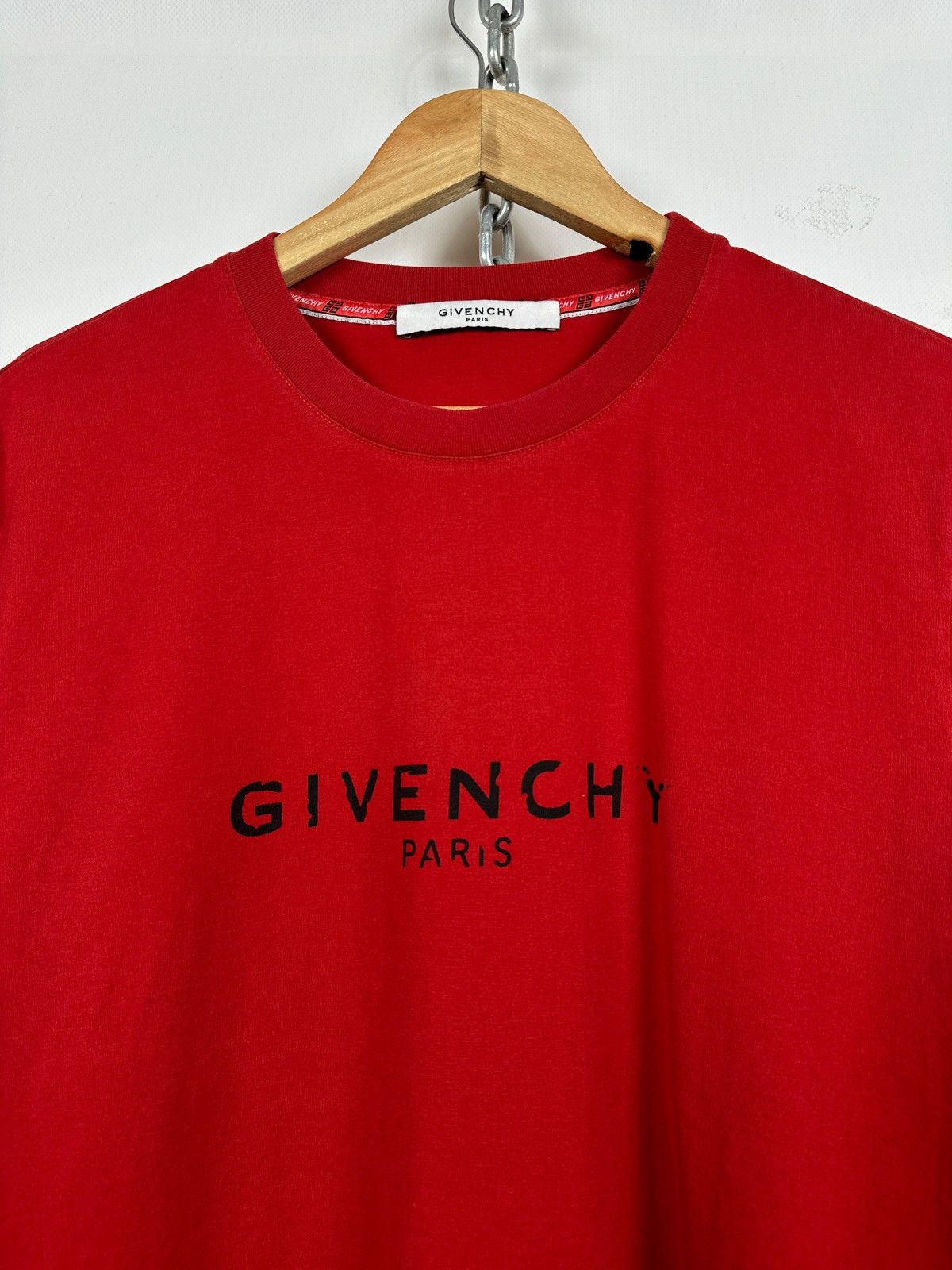 Givenchy Givenchy Distressed Logo Red T-Shirt Size US M / EU 48-50 / 2 - 7 Thumbnail