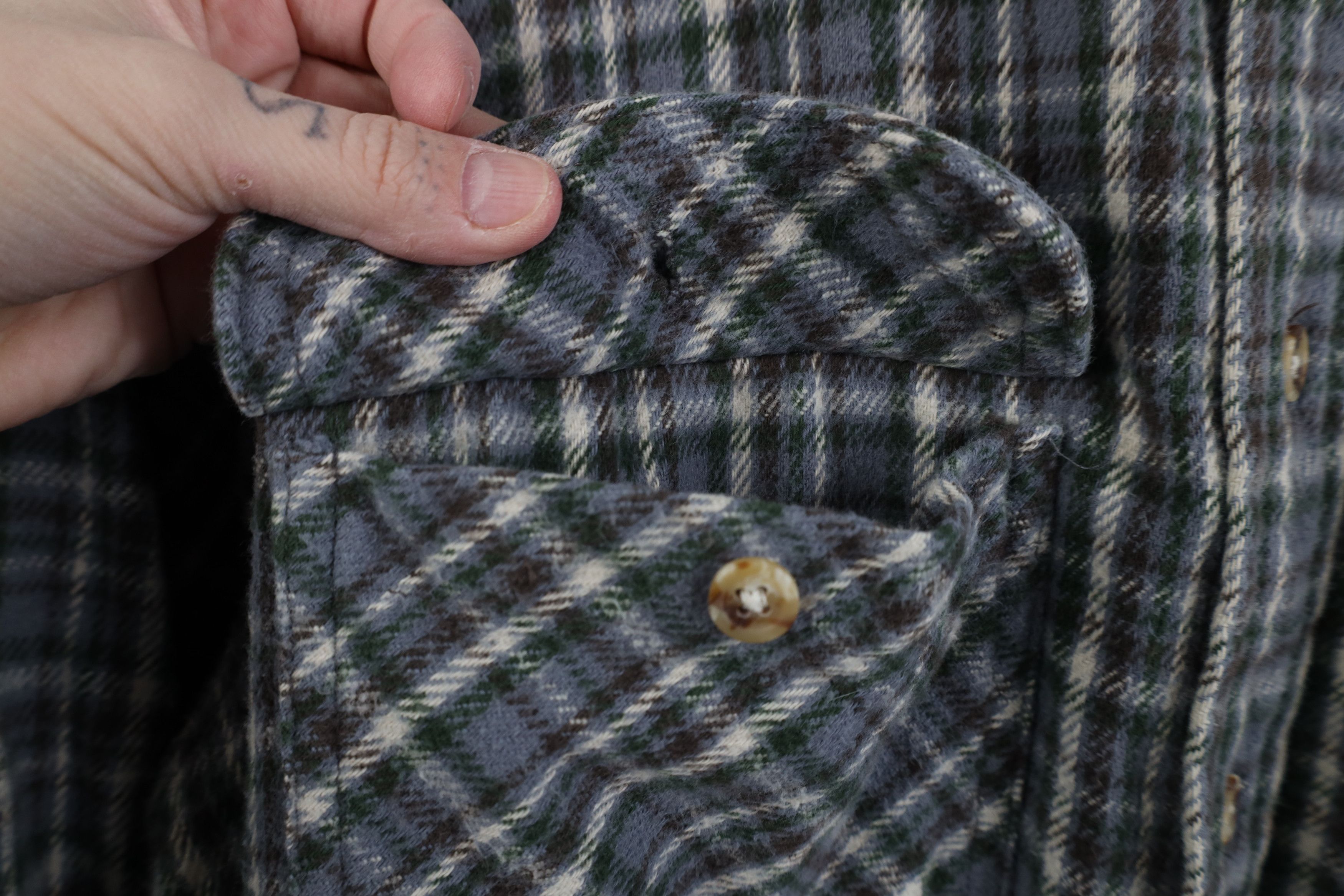 Vintage Vintage 90s Streetwear Heavyweight Button Shirt Plaid Size US XL / EU 56 / 4 - 7 Thumbnail