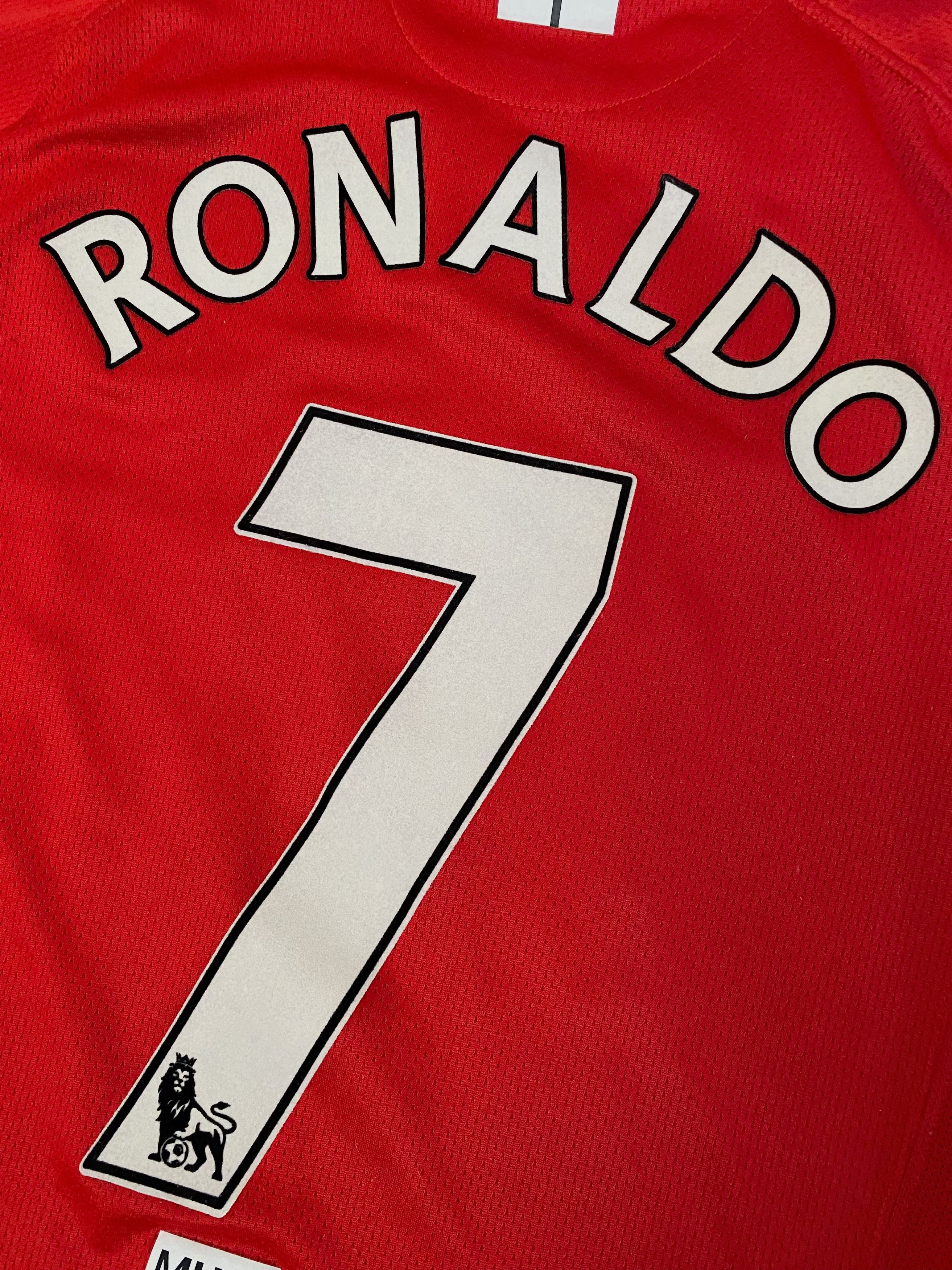 Nike Manchester United *Ronaldo* League Home Jersey 2007 / 2009 Size US S / EU 44-46 / 1 - 4 Thumbnail