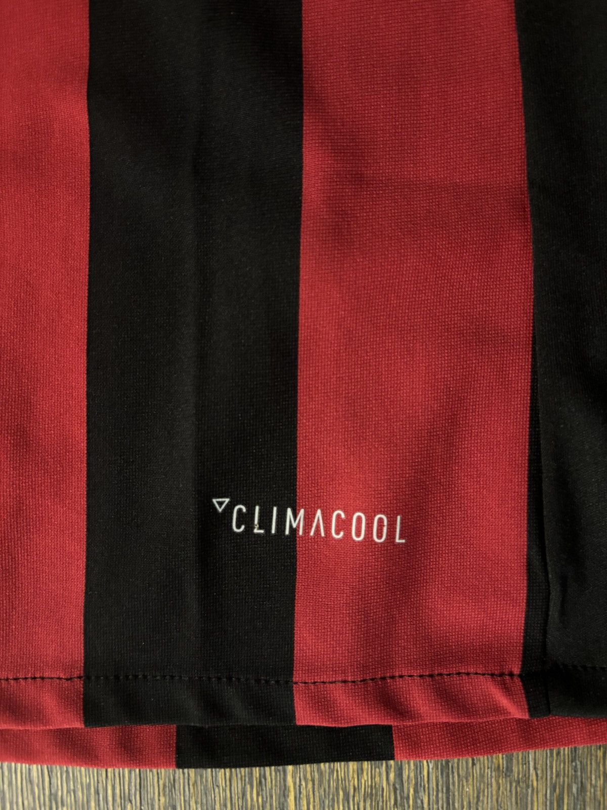 Adidas AC Milan 2017/18 Adidas Home Kit Size US S / EU 44-46 / 1 - 5 Thumbnail