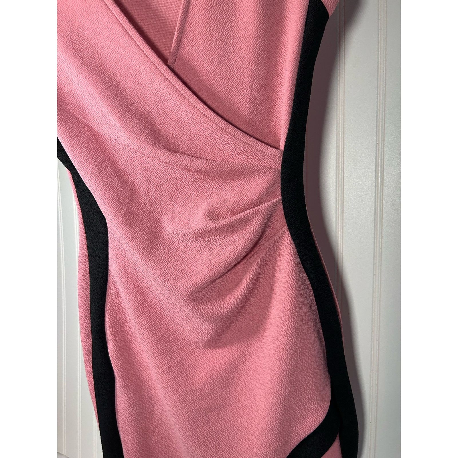 Other Gorgeous Bodycon Knee Length Pink Dress with Black Size S Size S / US 4 / IT 40 - 3 Thumbnail