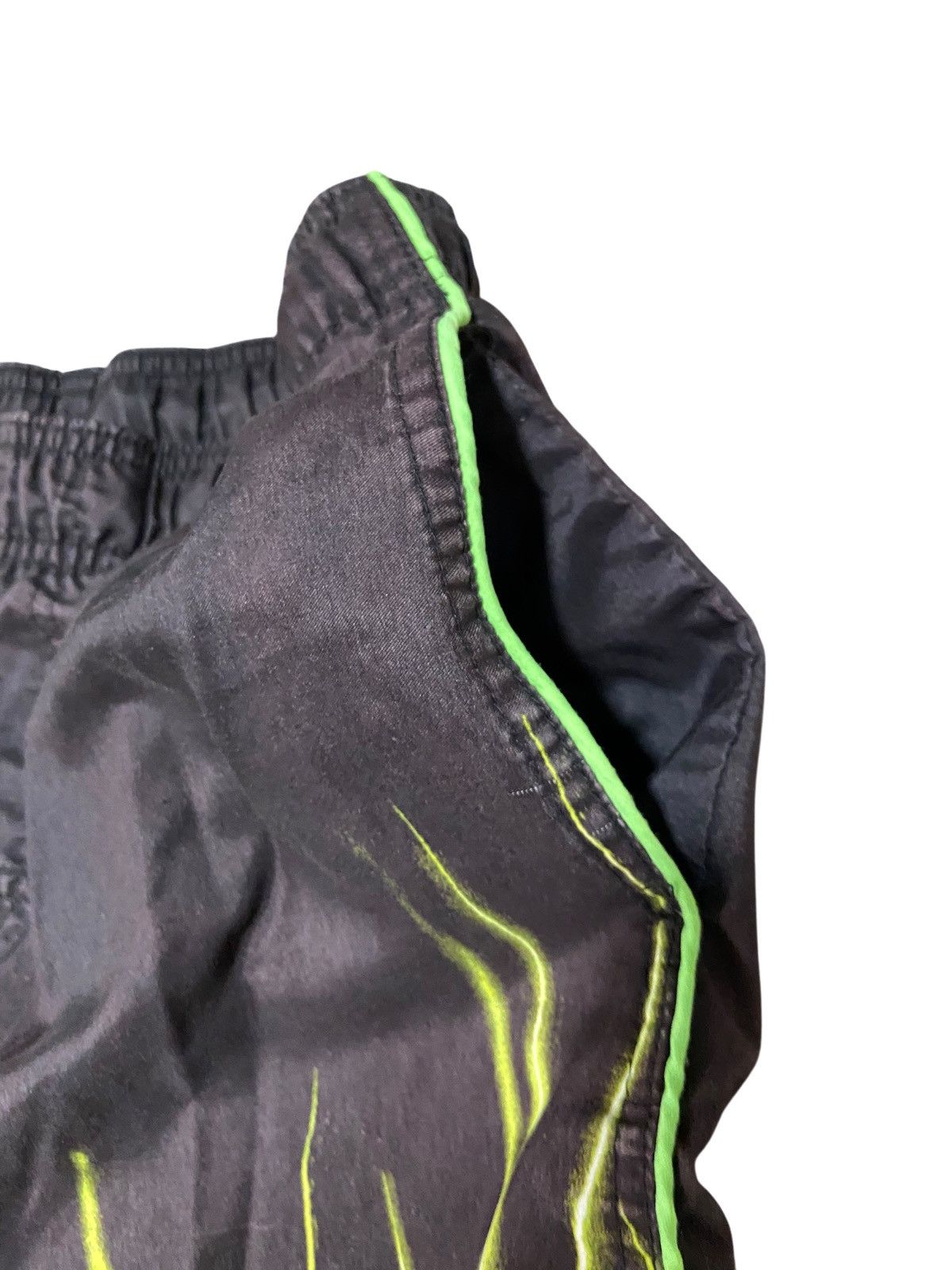Nike × Vintage Vintage 90s Nike Green Flame Lightning Shorts Mens Medium Size US 30 / EU 46 - 4 Thumbnail