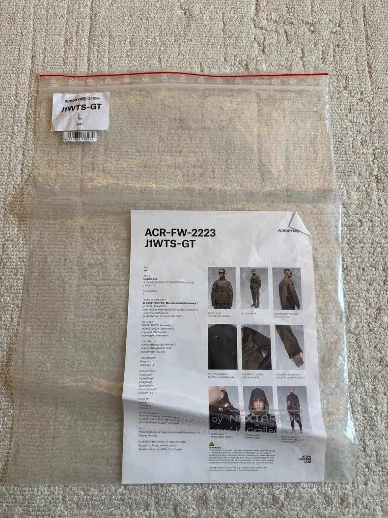 Acronym Acronym Military green functional windbreaker Size US L / EU 52-54 / 3 - 5 Thumbnail