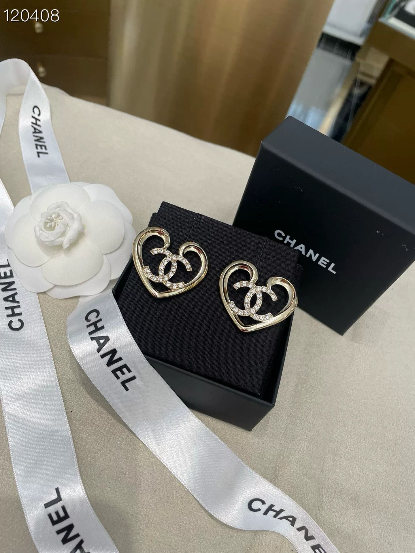Chanel Chanel Large Heart Earrings 23C Size ONE SIZE - 1 Thumbnail