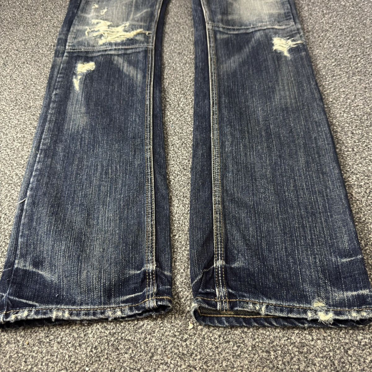 Le Grande Bleu (L.G.B.) Japanese Destroyed Rupert Distressed Opium Denim Archive Y2k Size US 32 / EU 48 - 5 Thumbnail