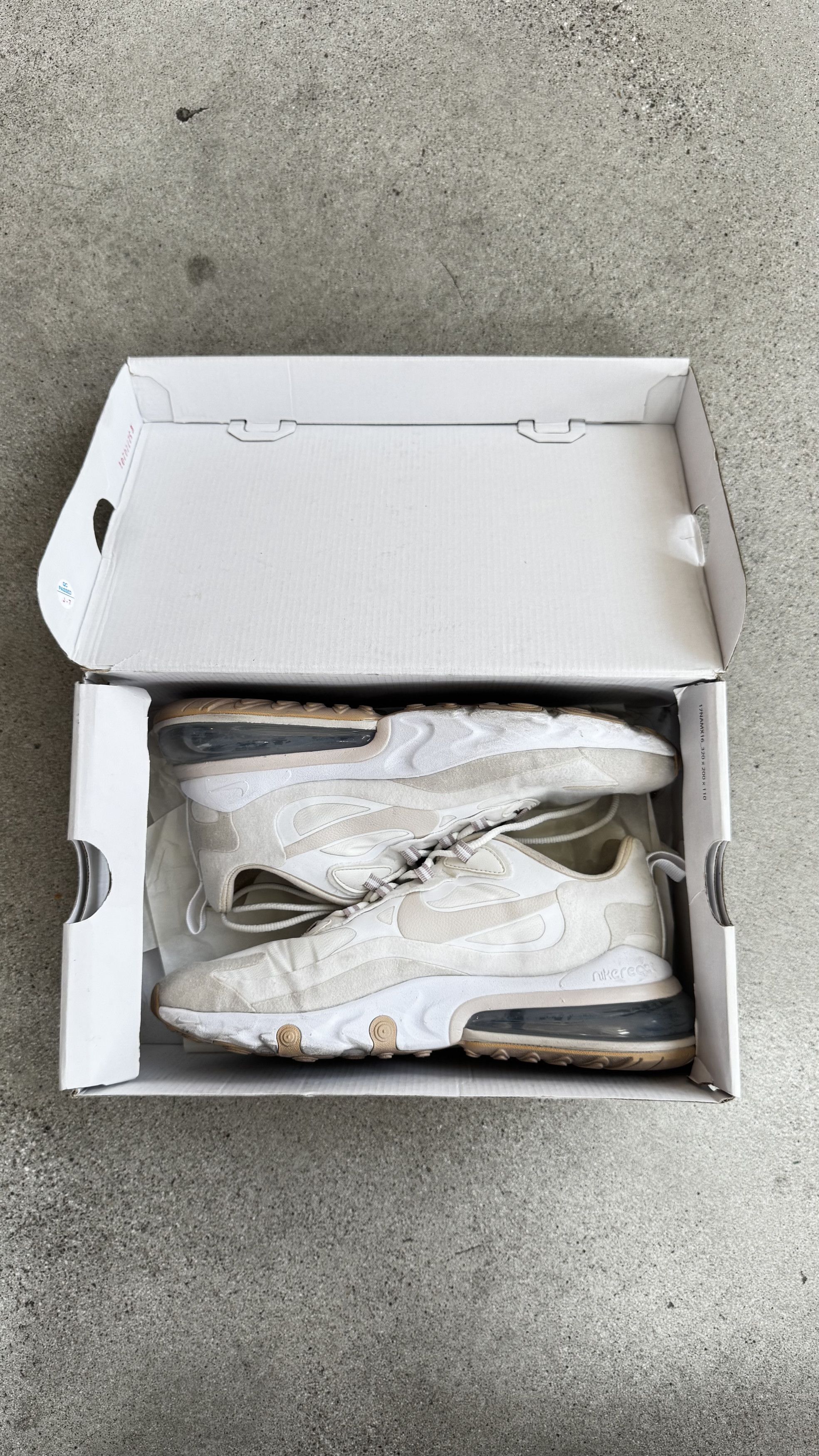 Nike Nike Air Max 270 – White / Light Bone Size US 9 / IT 39 - 1 Thumbnail