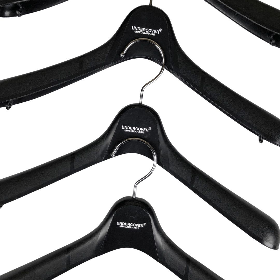 Jun Takahashi Undercover Logo-Branded Plastic Clothes Hangers(X5) Set Size ONE SIZE - 2 Thumbnail