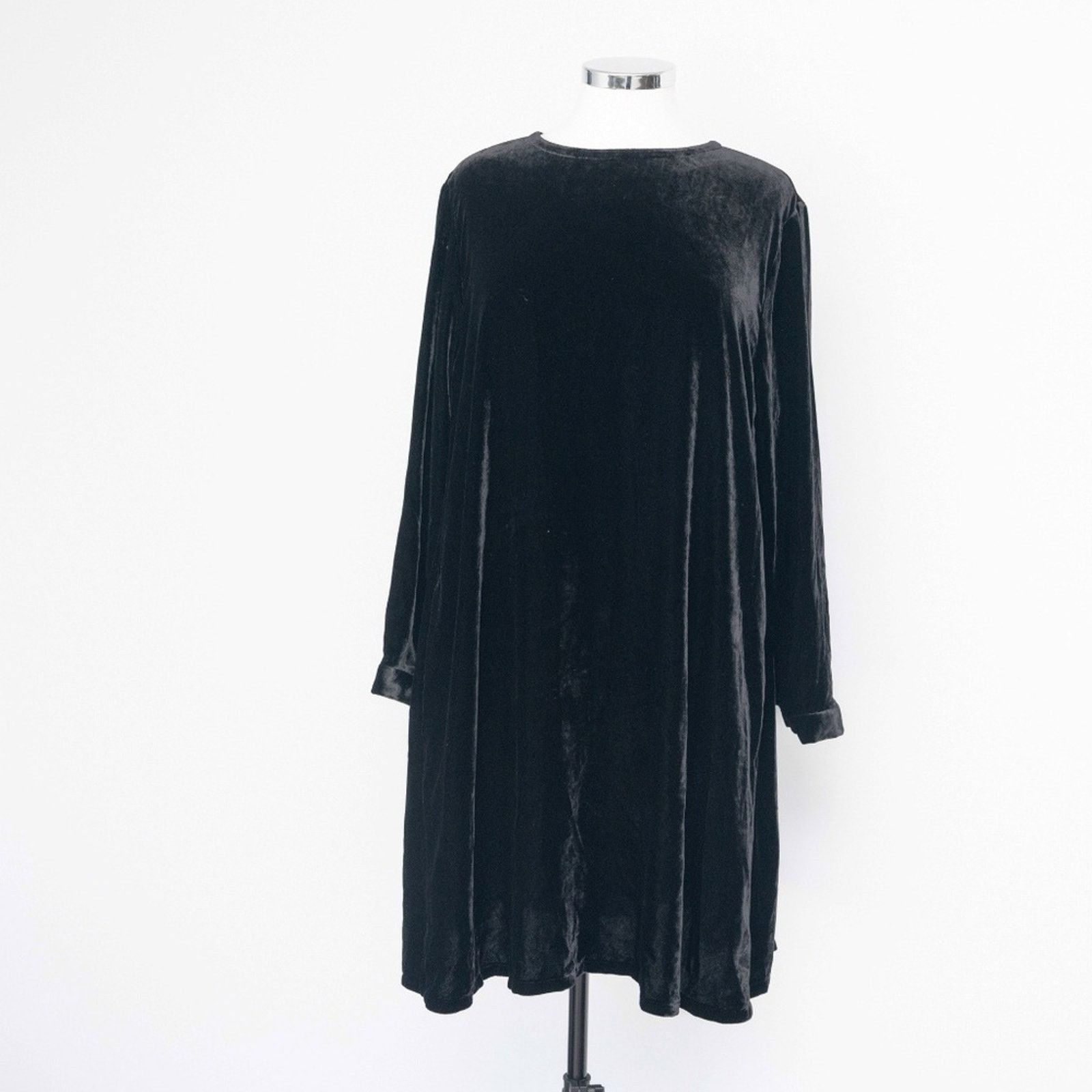 Eileen Fisher. Silk Blend Velvet Crew Neck Dress. - www.ice4pros.com.br