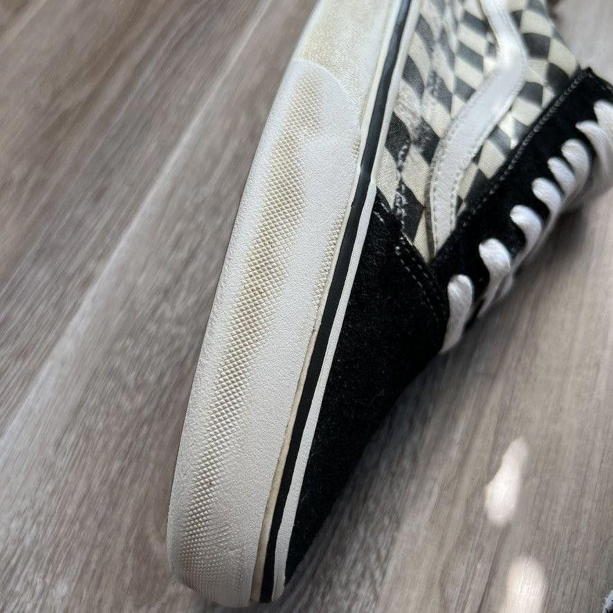 Vans VANS • Classic "Checkerboard Old Skool" (12M) Size US 12 / EU 45 - 7 Thumbnail
