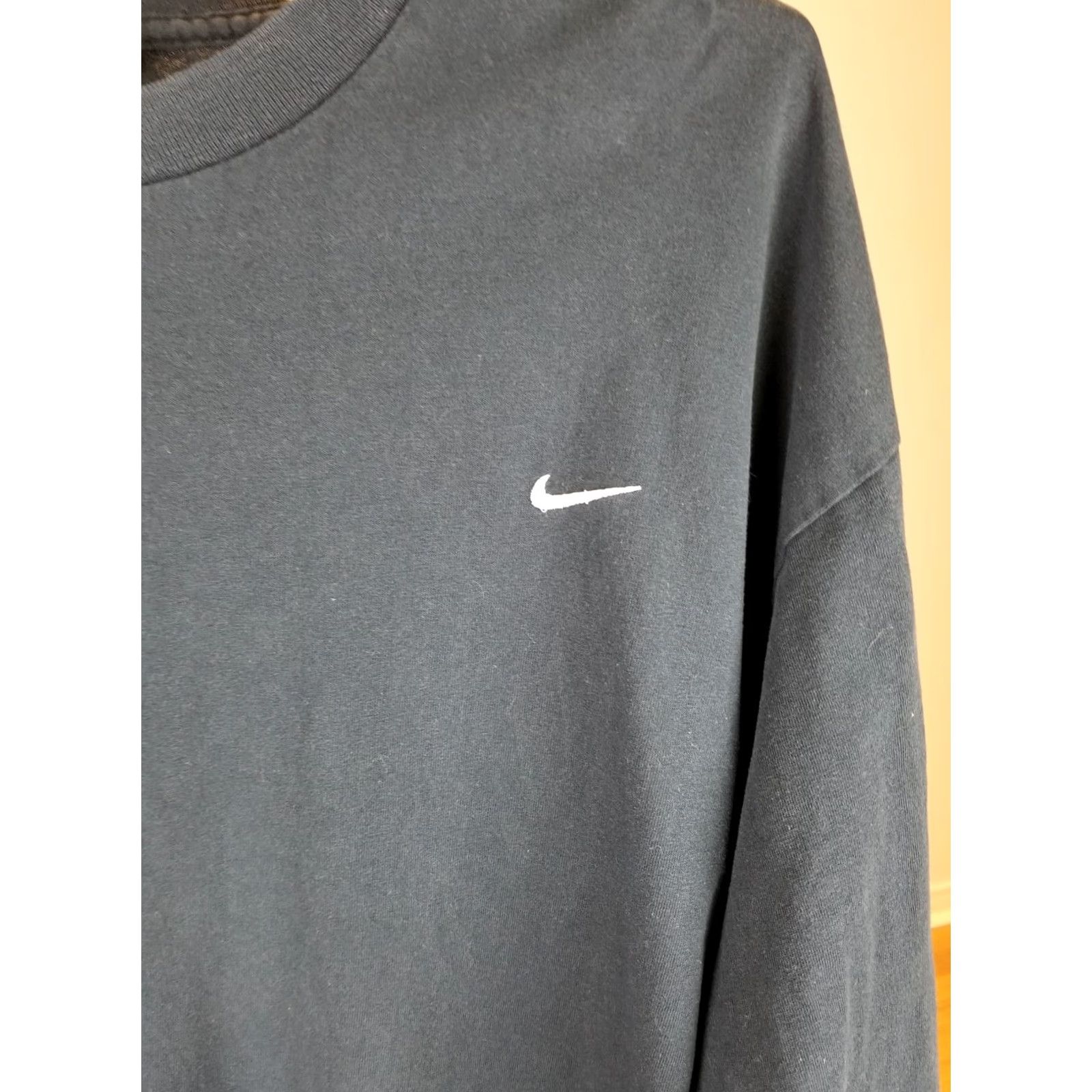 Nike VINTAGE Nike BLACK T-SHIRT XL LONG SLEEVED CREW NECK EMBROIDERY SWOOSH 90s Mens XL BLACK Size US XL / EU 56 / 4 - 2 Thumbnail