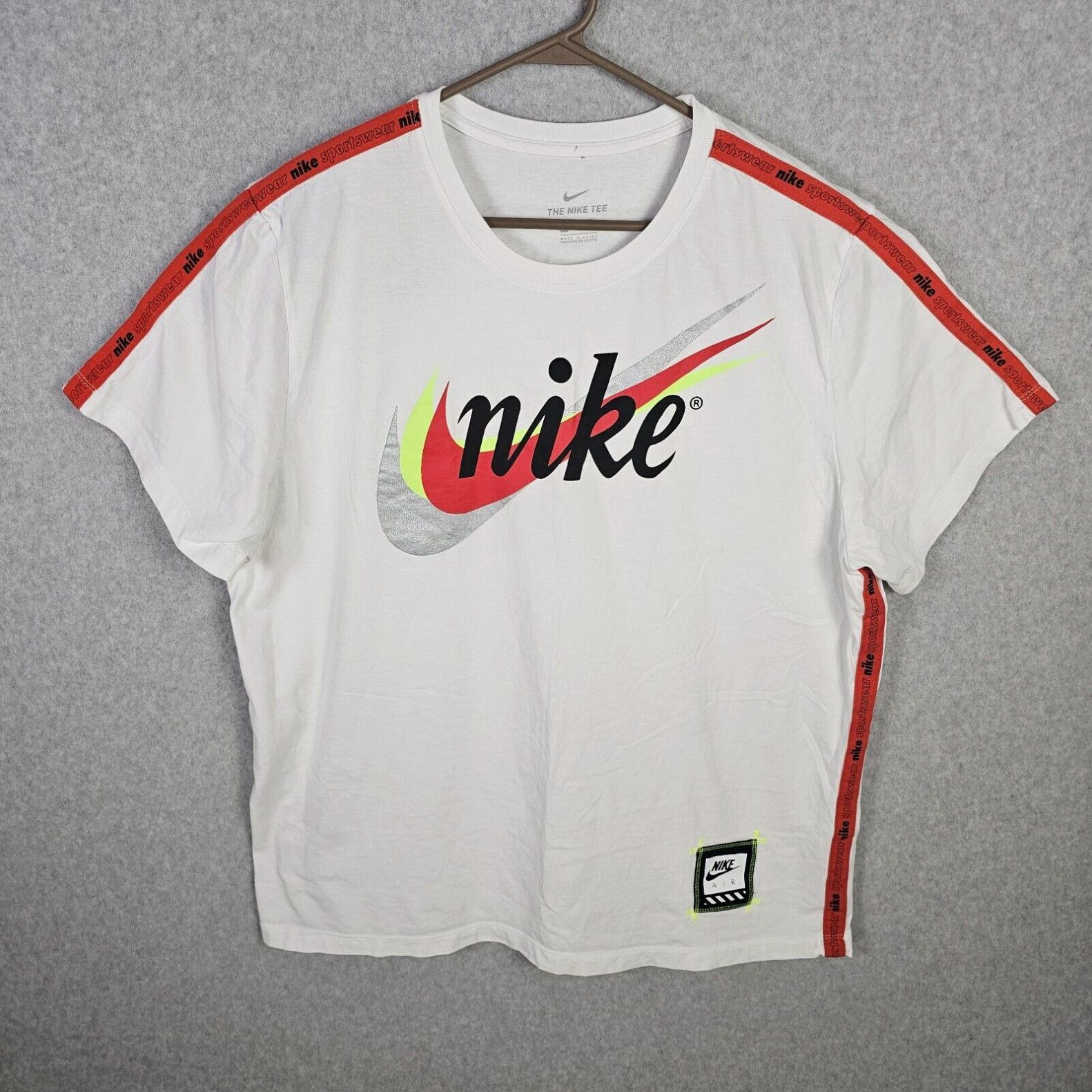 Nike air t shirt with neck taping hotsell