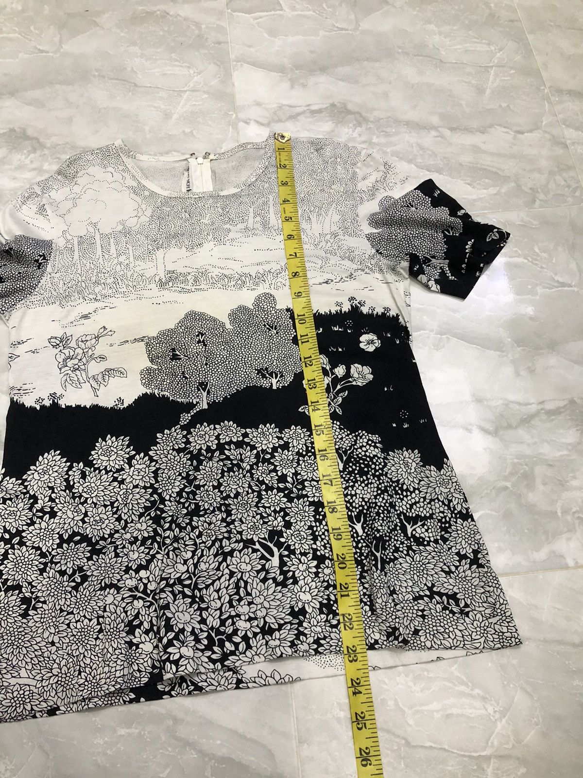 Hanae Mori Hanae Mori Japan Art Print Tee Nature Scene Size S / US 4 / IT 40 - 16 Thumbnail