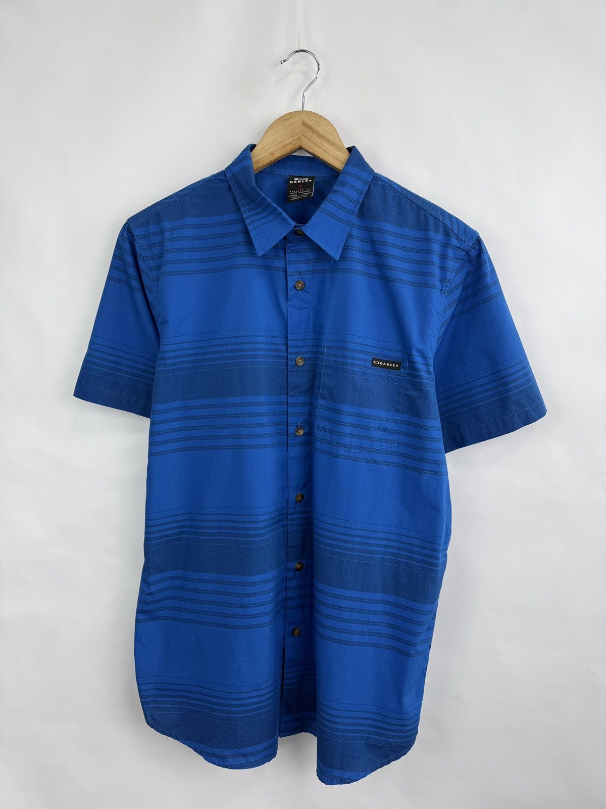 Oakley 🇺🇸 Vintage 90s Oakley Regular Fit Shirt Retro Y2K Hype Size US M / EU 48-50 / 2 - 3 Thumbnail