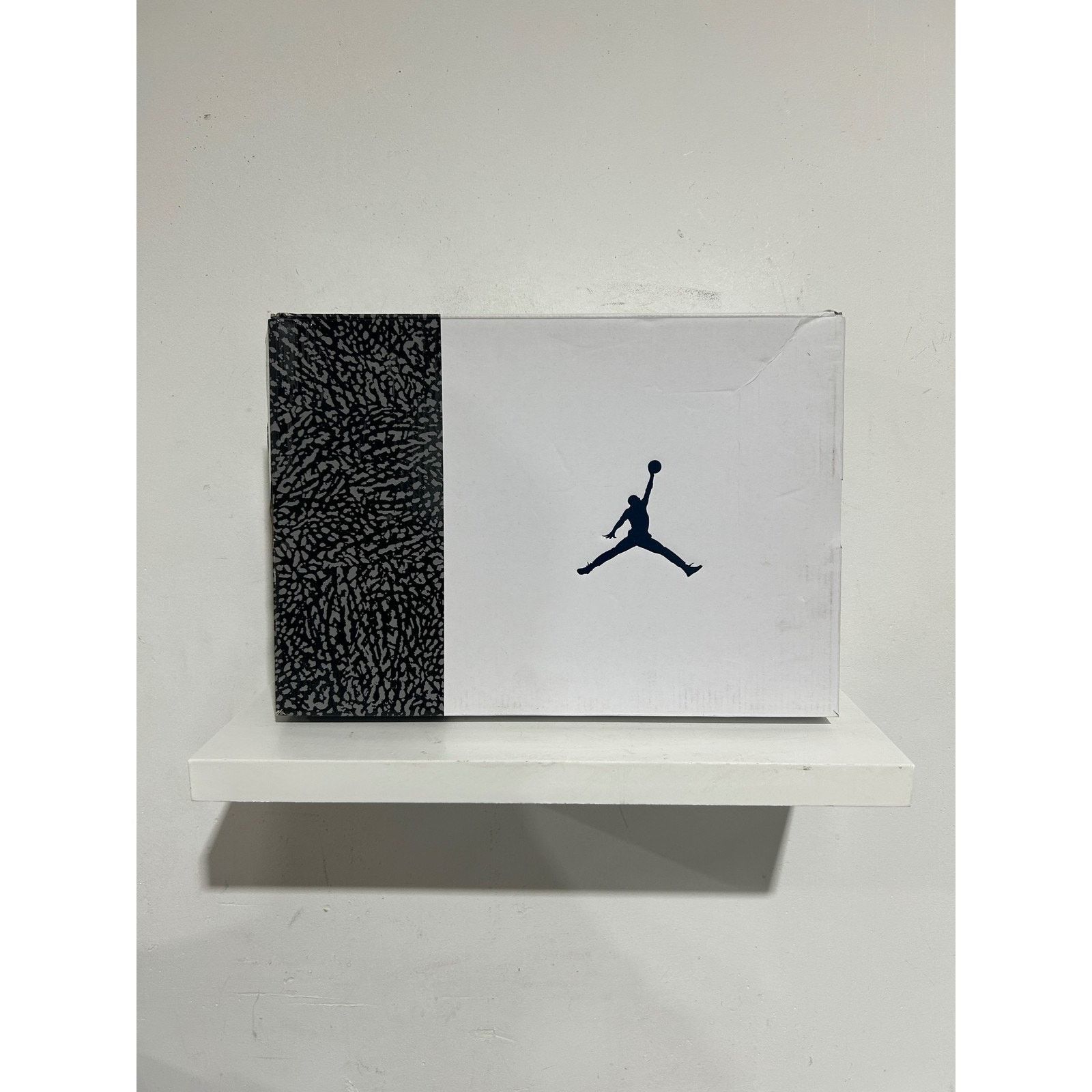 Nike JORDAN 3 RETRO MIDNIGHT NAVY SIZE 8.5 NEW Size US 8.5 / EU 41-42 - 6 Thumbnail