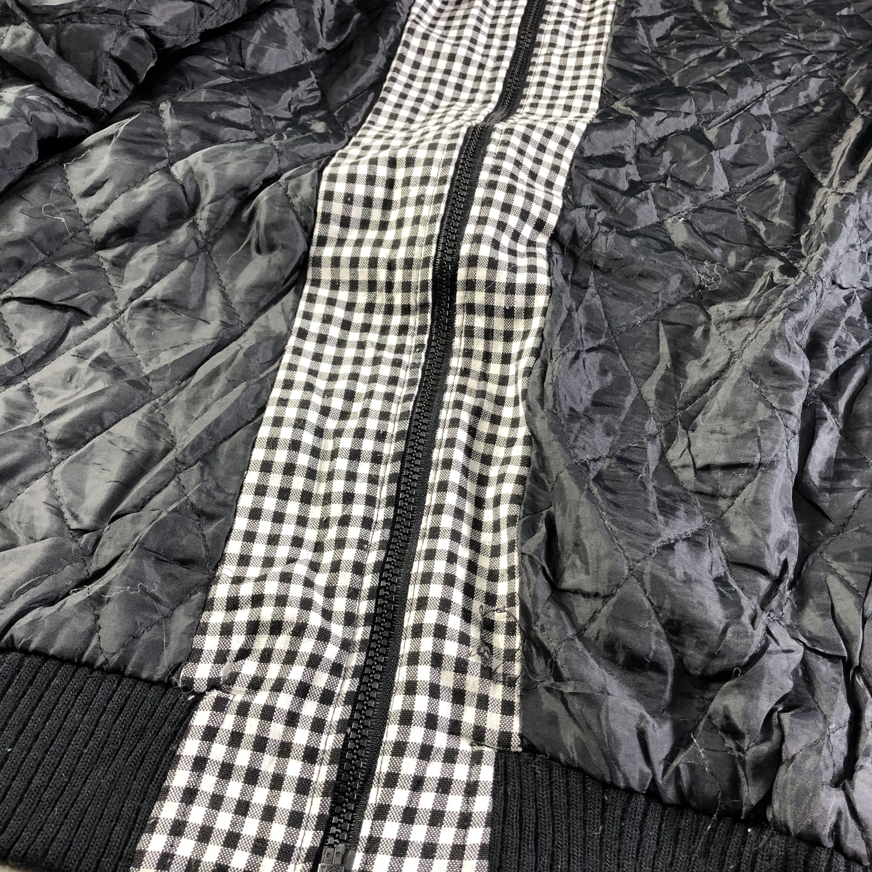 Japanese Brand Vintage Japanese Brand Zipper Down Jacket Size US L / EU 52-54 / 3 - 5 Thumbnail