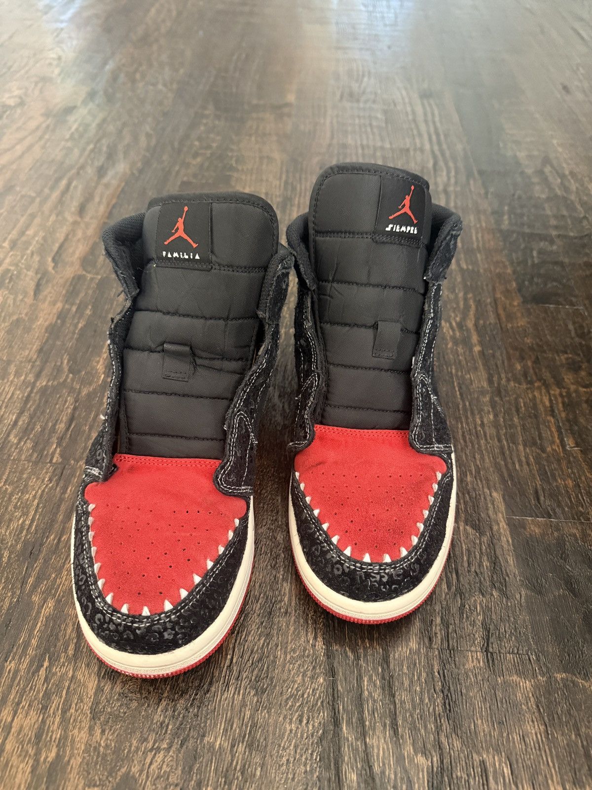 Jordan Brand Jordan 1 Mid Familia SE Siempre Size US 9 / EU 42 - 4 Thumbnail
