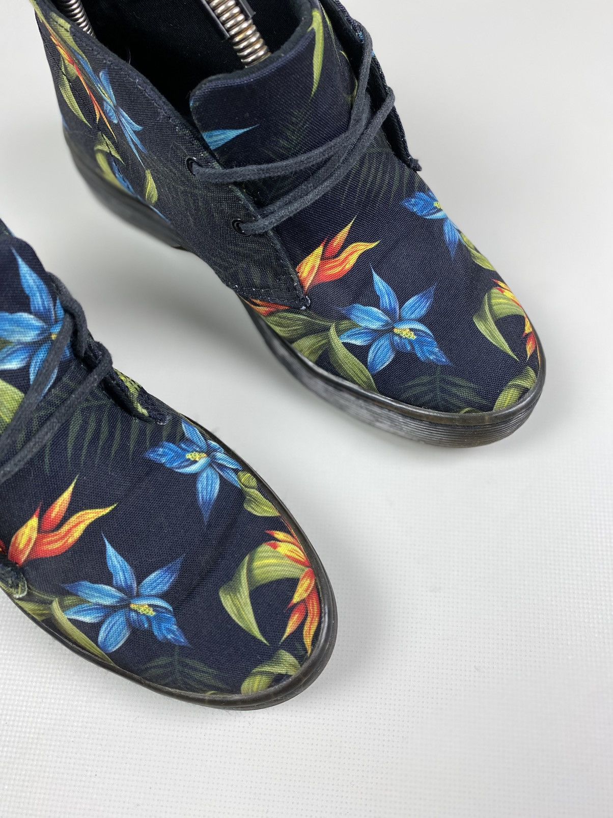 Dr. Martens Dr. Martens Daytona ladies floral pattern shoes boots Size US 6 / IT 36 - 4 Thumbnail