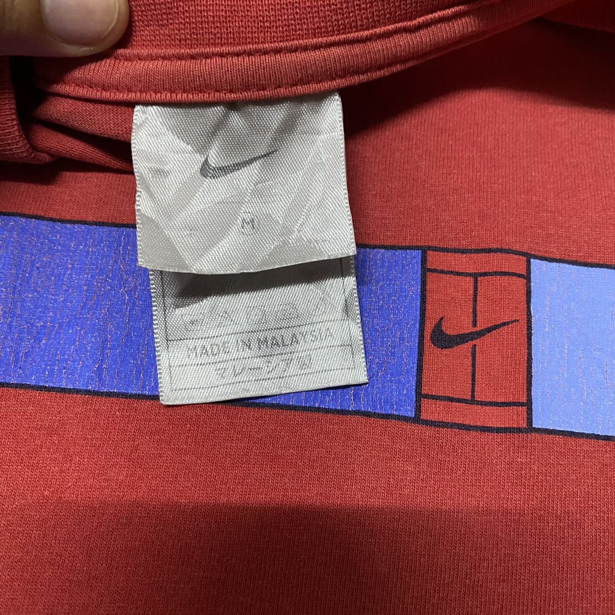 Nike × Vintage Vintage y2k Nike Court sunfade T Shirt Size US M / EU 48-50 / 2 - 3 Thumbnail