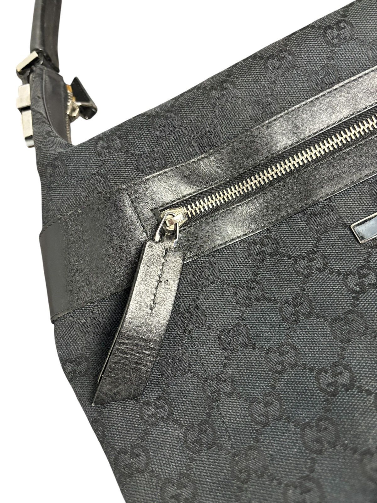 Gucci Gucci Vintage GG Canvas Small Black Shoulder Bag Luxury Size ONE SIZE - 3 Thumbnail