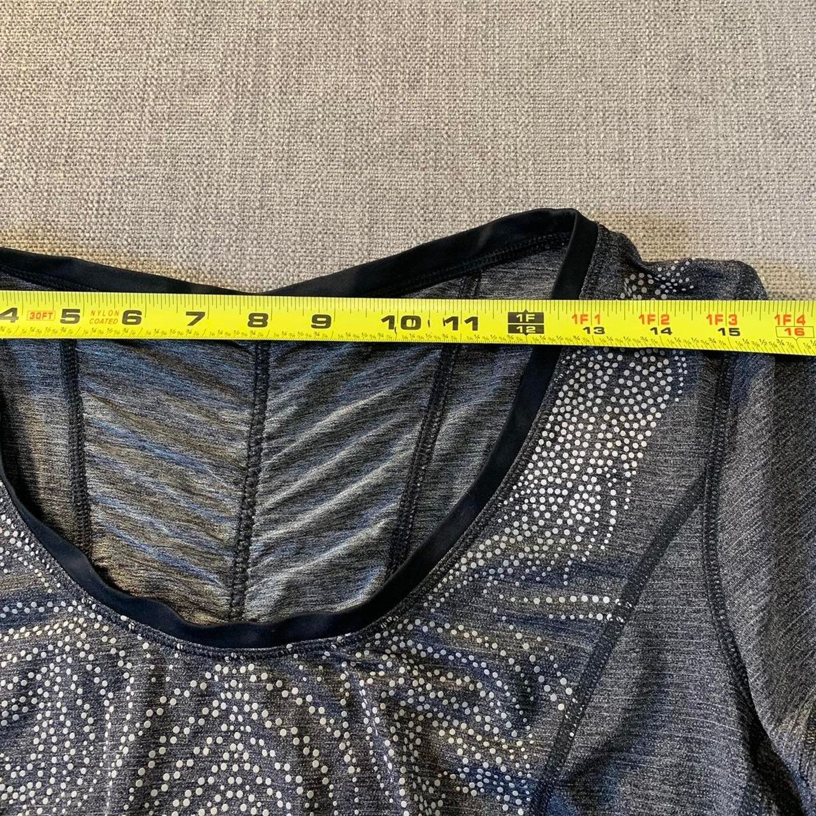 Lululemon Lululemon grey swiftly tech top gym outdoor Size L / US 10 / IT 46 - 7 Thumbnail