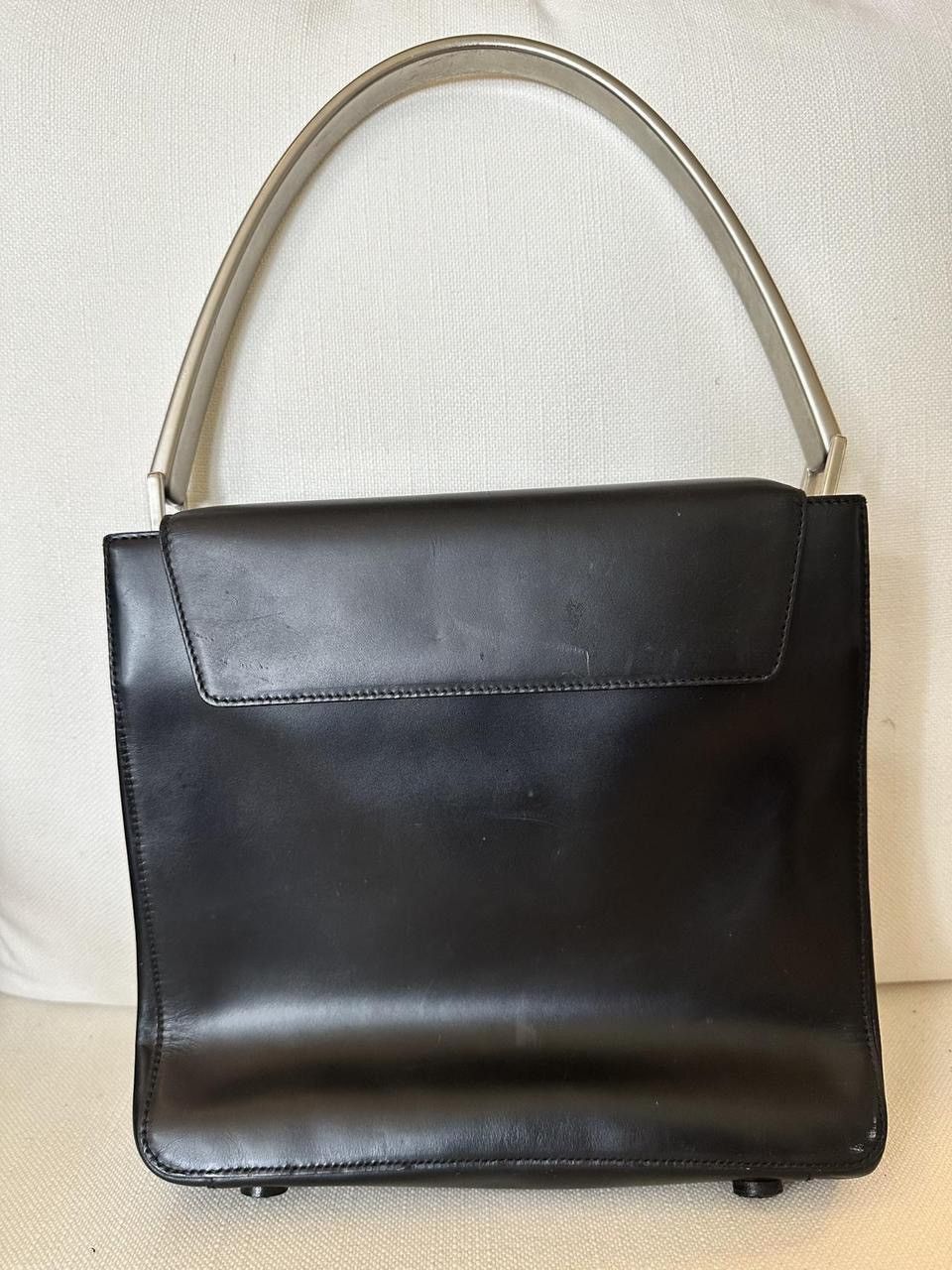 Prada PRADA VINTAGE METAL HANDLE BLACK LEATHER BAG RARE WITH COA Size ONE SIZE - 3 Thumbnail